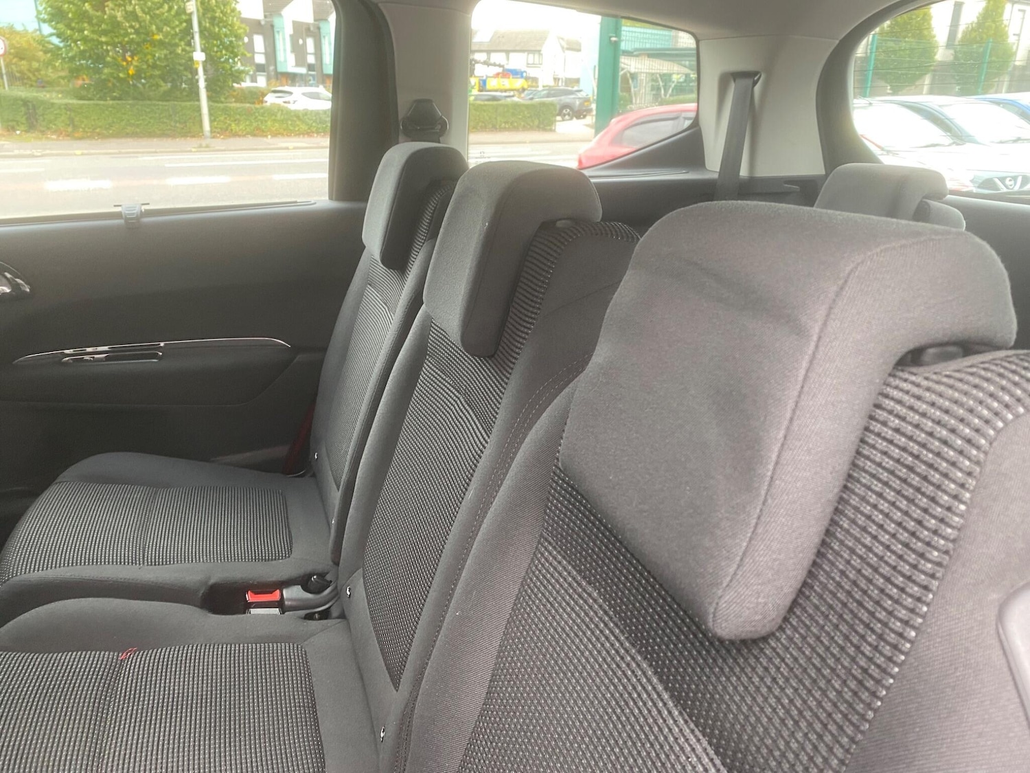 Used Peugeot 5008 2013 for sale - 76539617: Photo 27