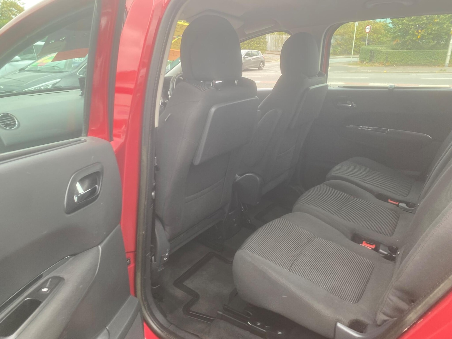 Used Peugeot 5008 2013 for sale - 76539617: Photo 30