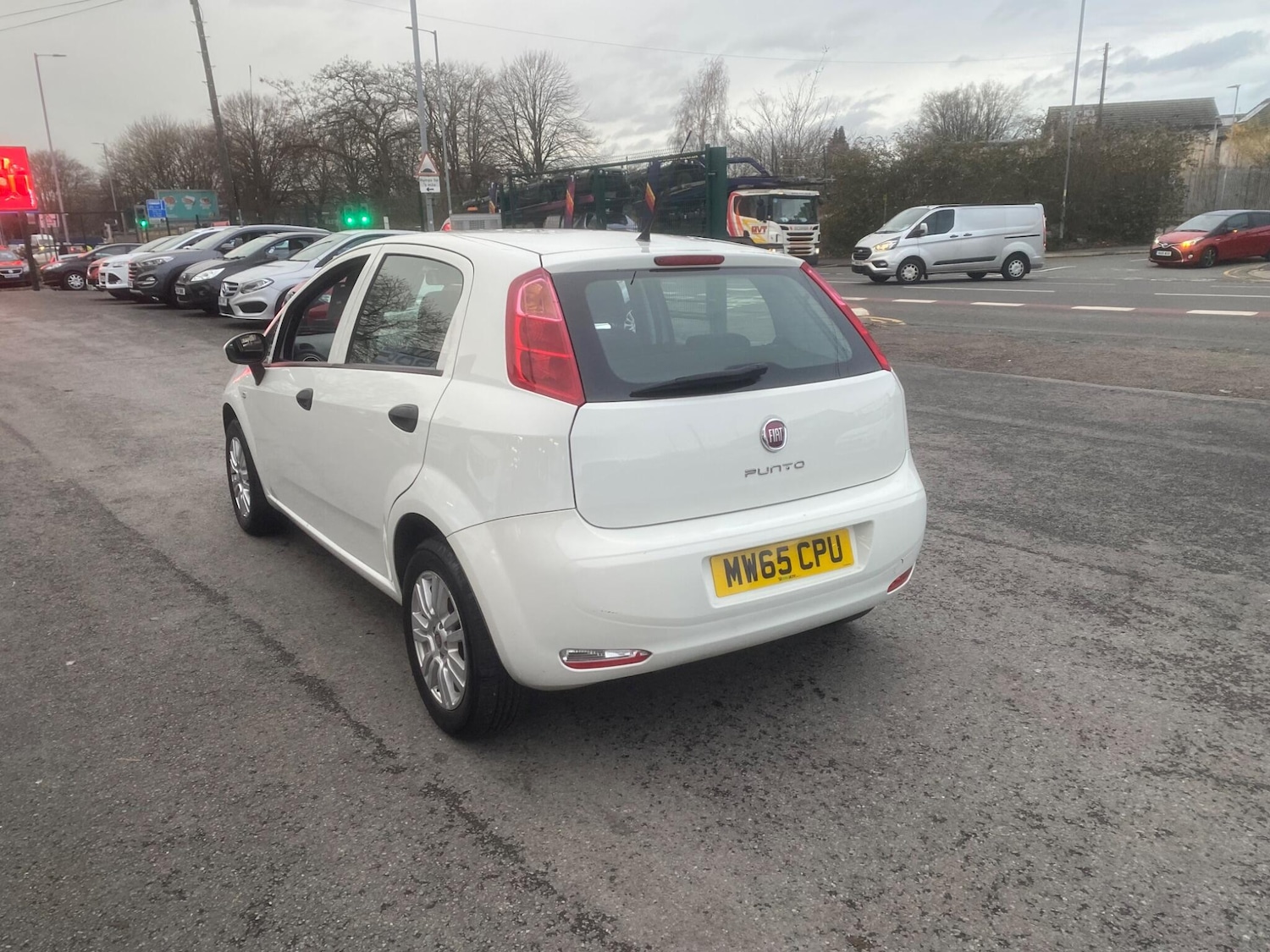 Used Fiat Punto 2015 for sale - 76832715: Photo 17