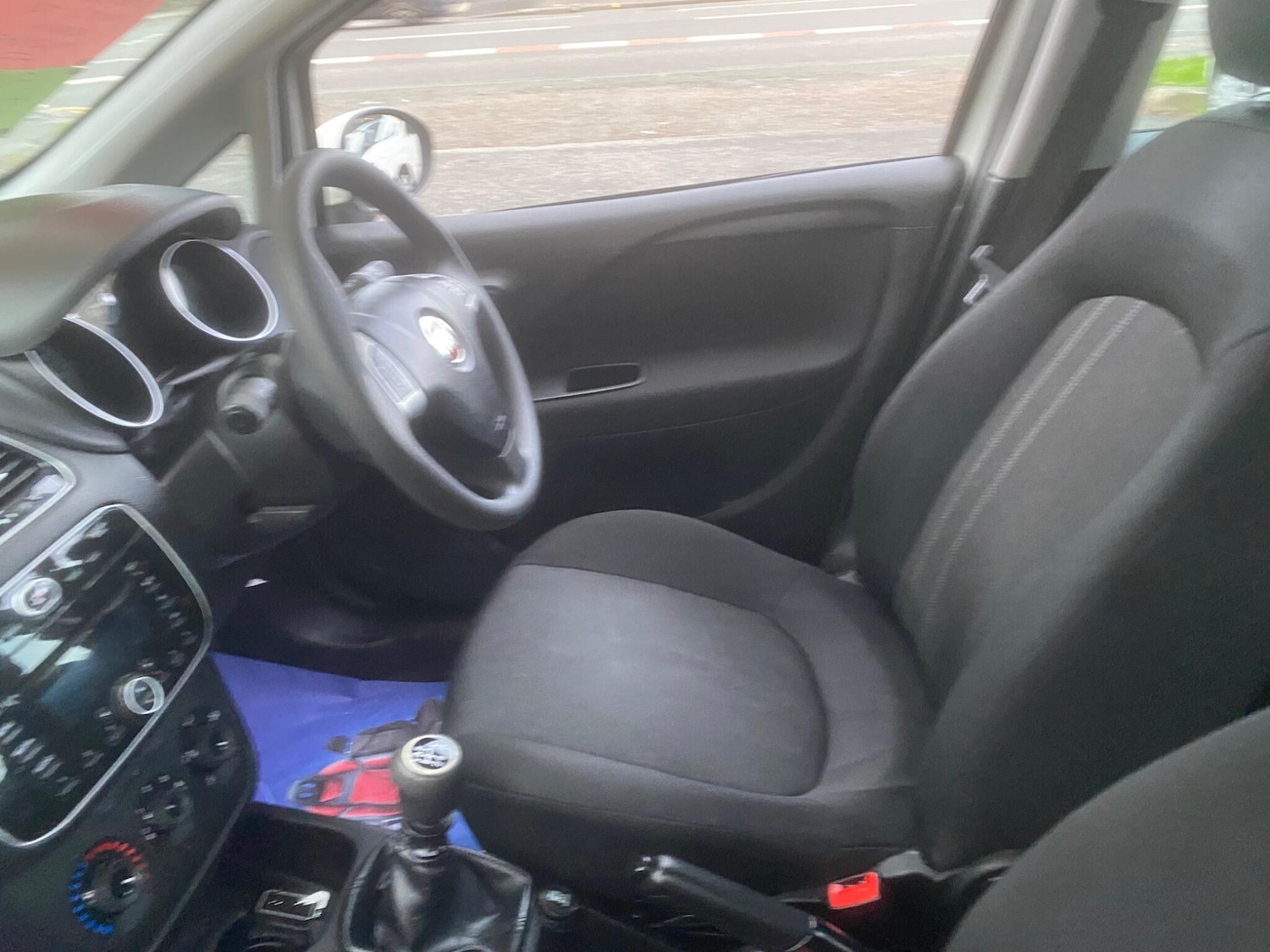 Used Fiat Punto 2015 for sale - 76832715: Photo 25