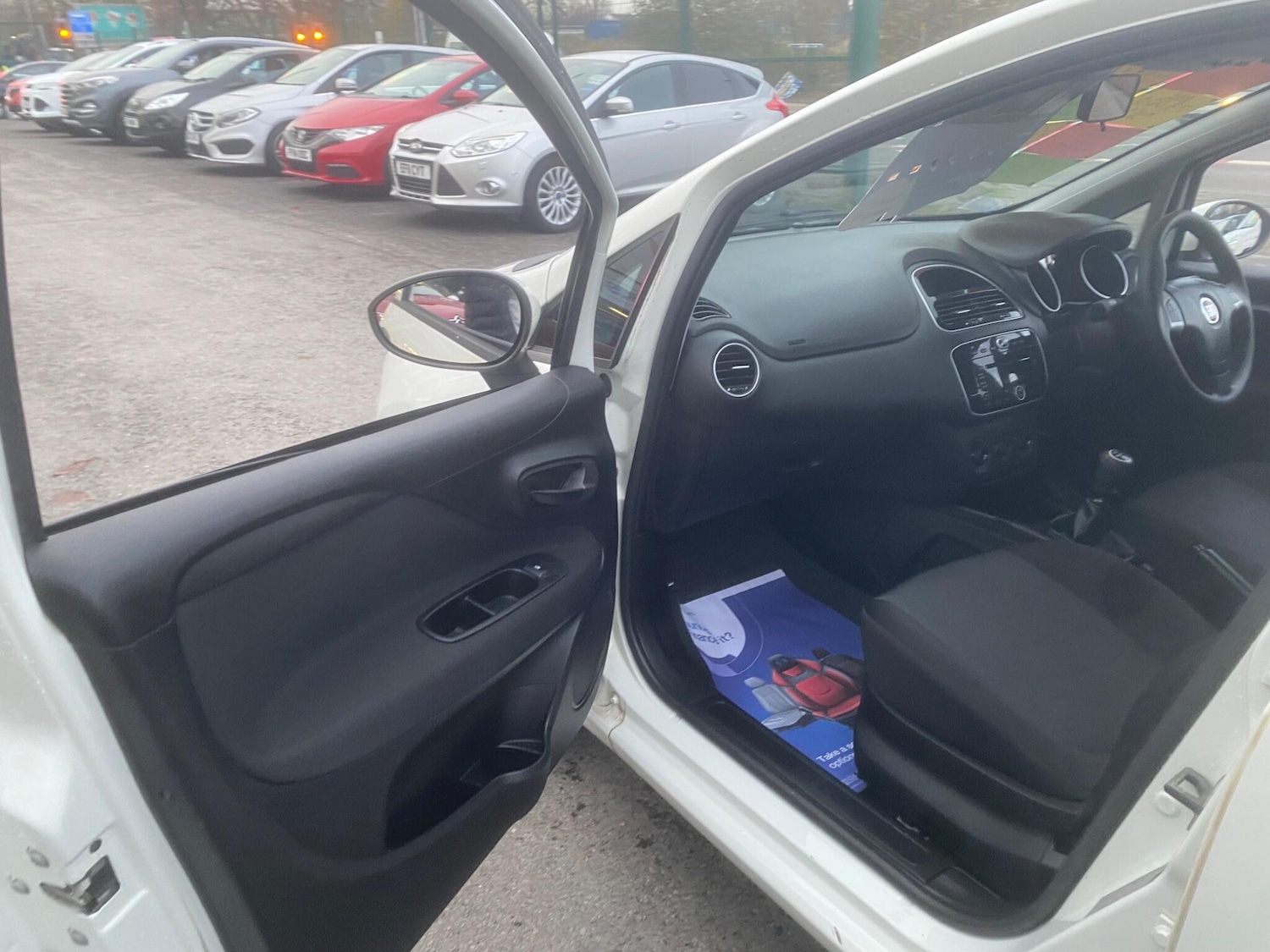 Used Fiat Punto 2015 for sale - 76832715: Photo 32