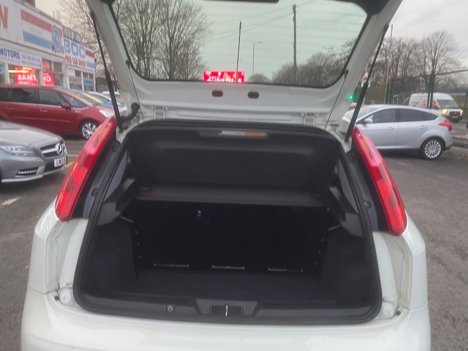 Used Fiat Punto 2015 for sale - 76832715: Photo 35