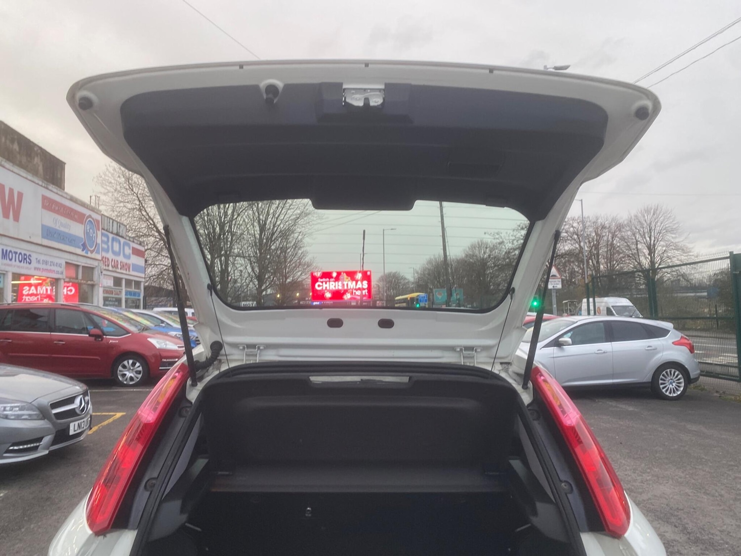 Used Fiat Punto 2015 for sale - 76832715: Photo 36