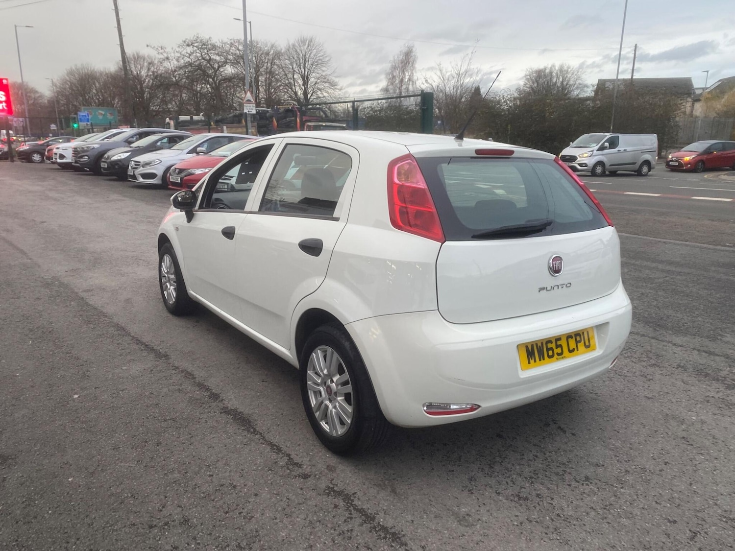 Used Fiat Punto 2015 for sale - 76832715: Photo 4