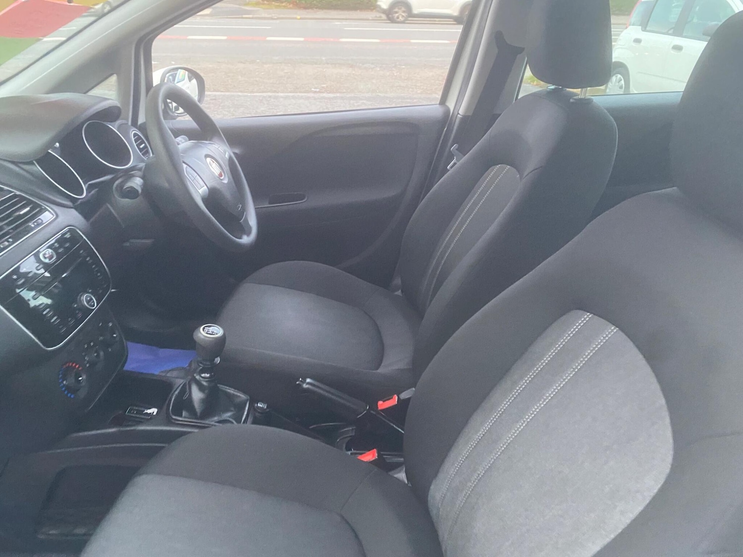 Used Fiat Punto 2015 for sale - 76832715: Photo 40