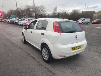 Used Fiat Punto 2015 for sale - 76832715: Photo