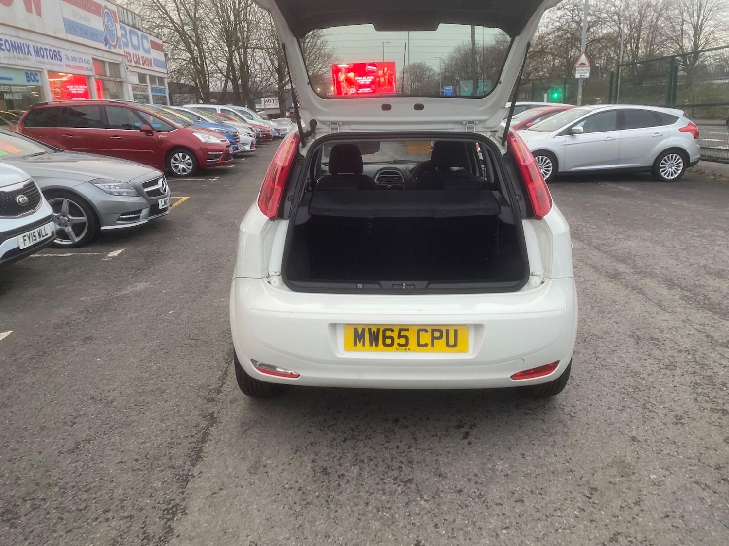 Used Fiat Punto 2015 for sale - 76832715: Photo 51