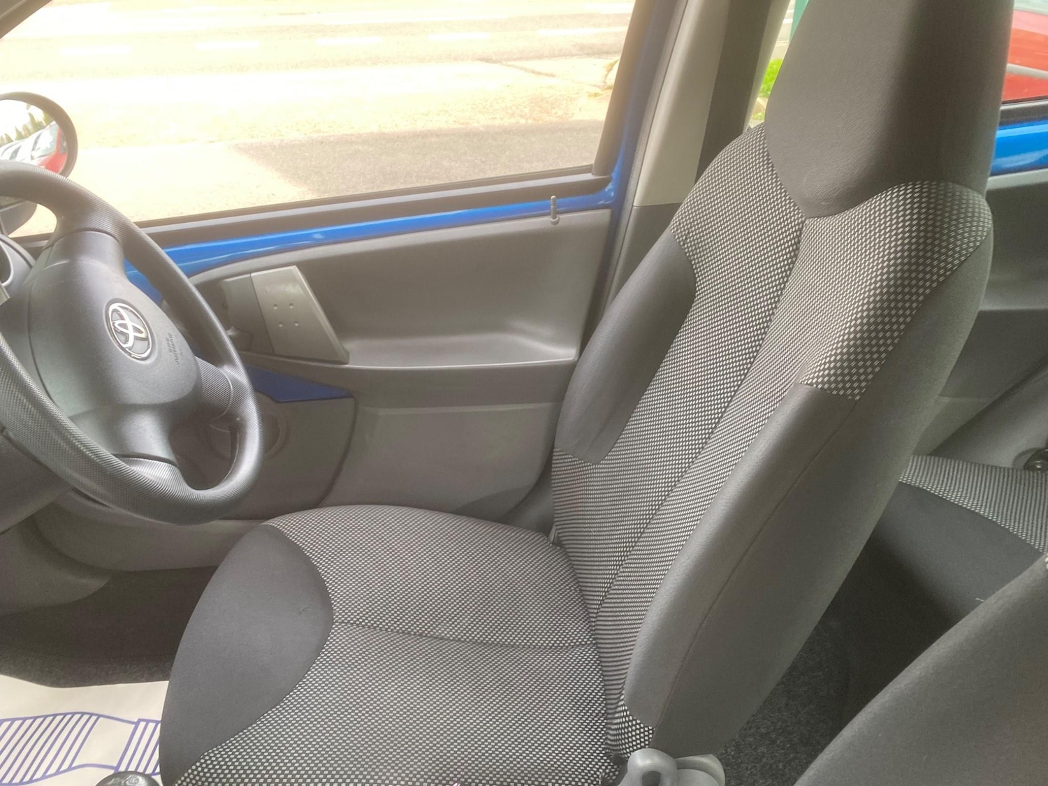 Used Toyota AYGO 2010 for sale - 76551062: Photo 10