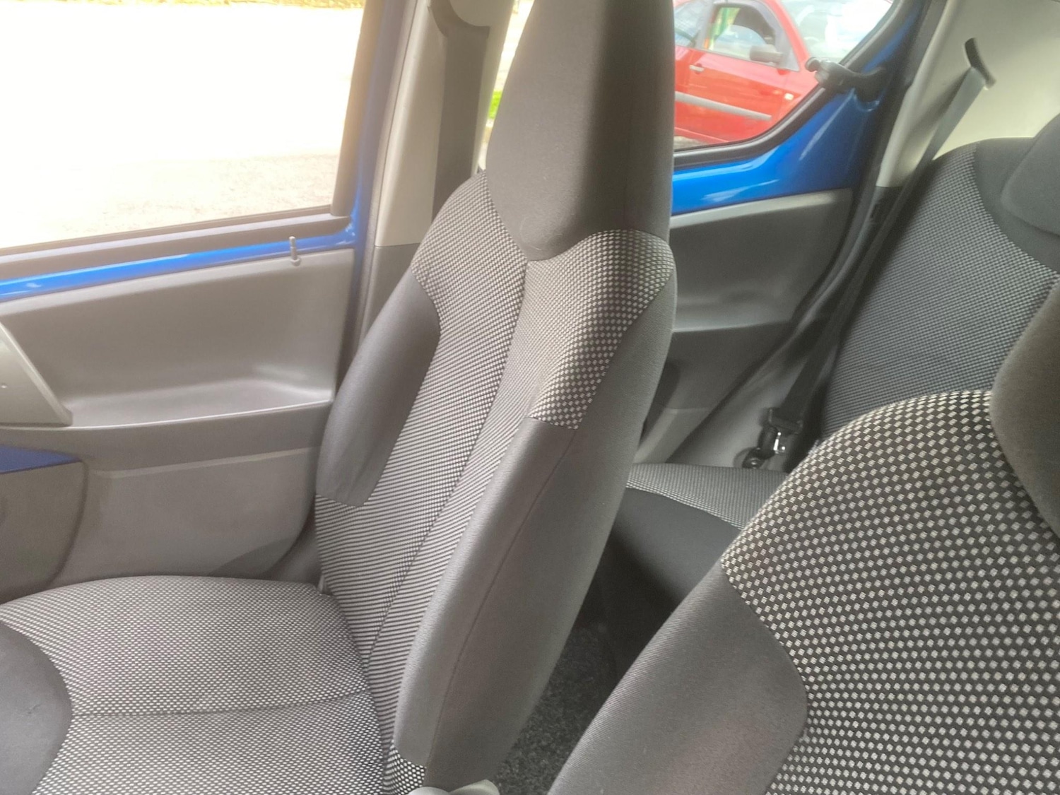 Used Toyota AYGO 2010 for sale - 76551062: Photo 11