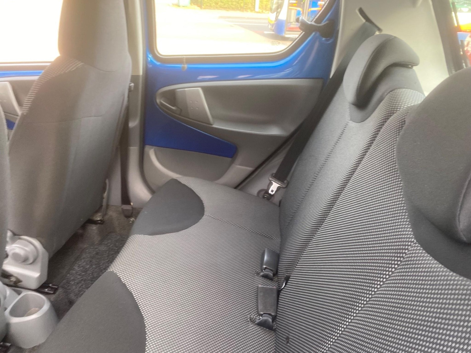 Used Toyota AYGO 2010 for sale - 76551062: Photo 24