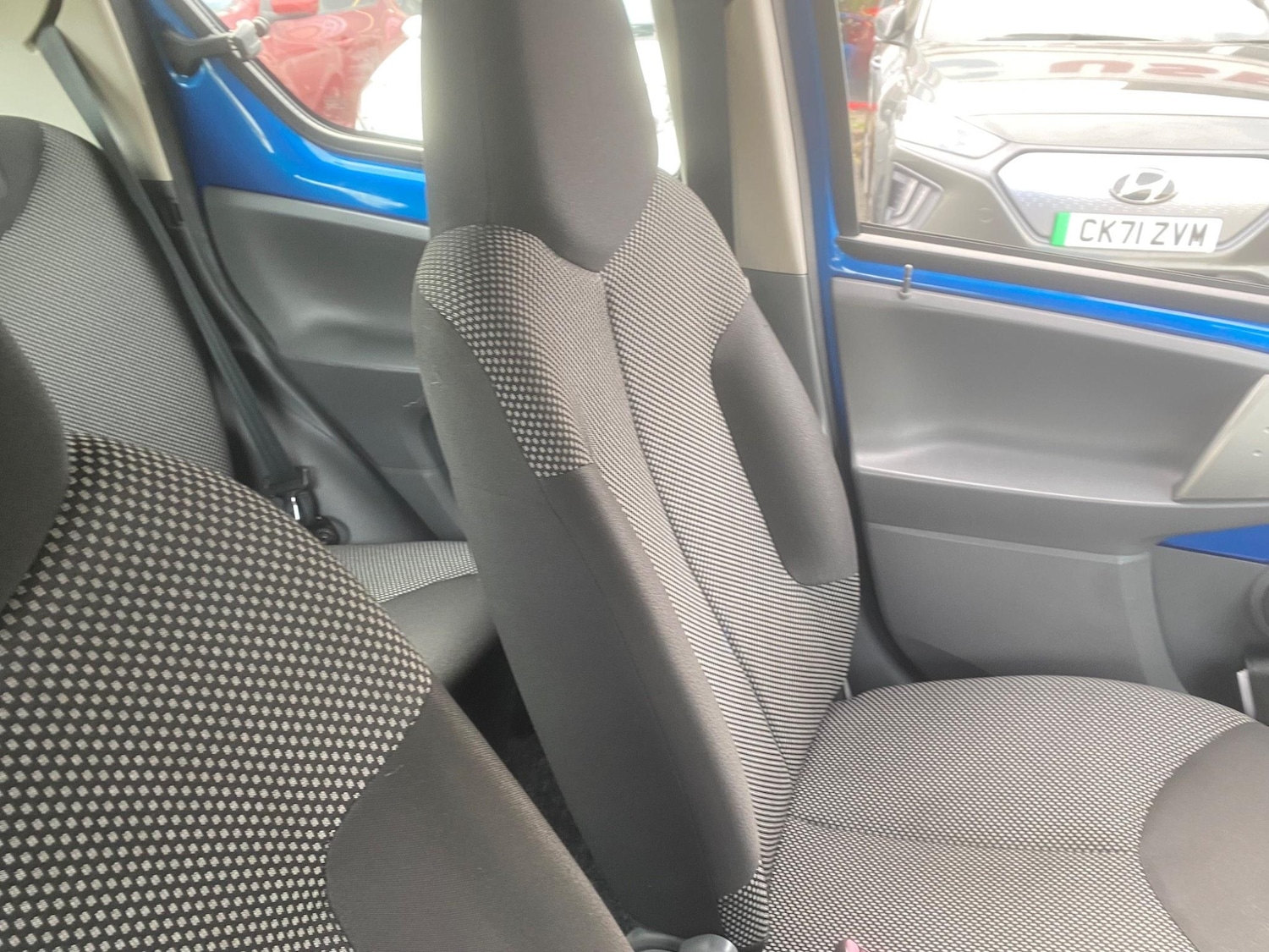 Used Toyota AYGO 2010 for sale - 76551062: Photo 41