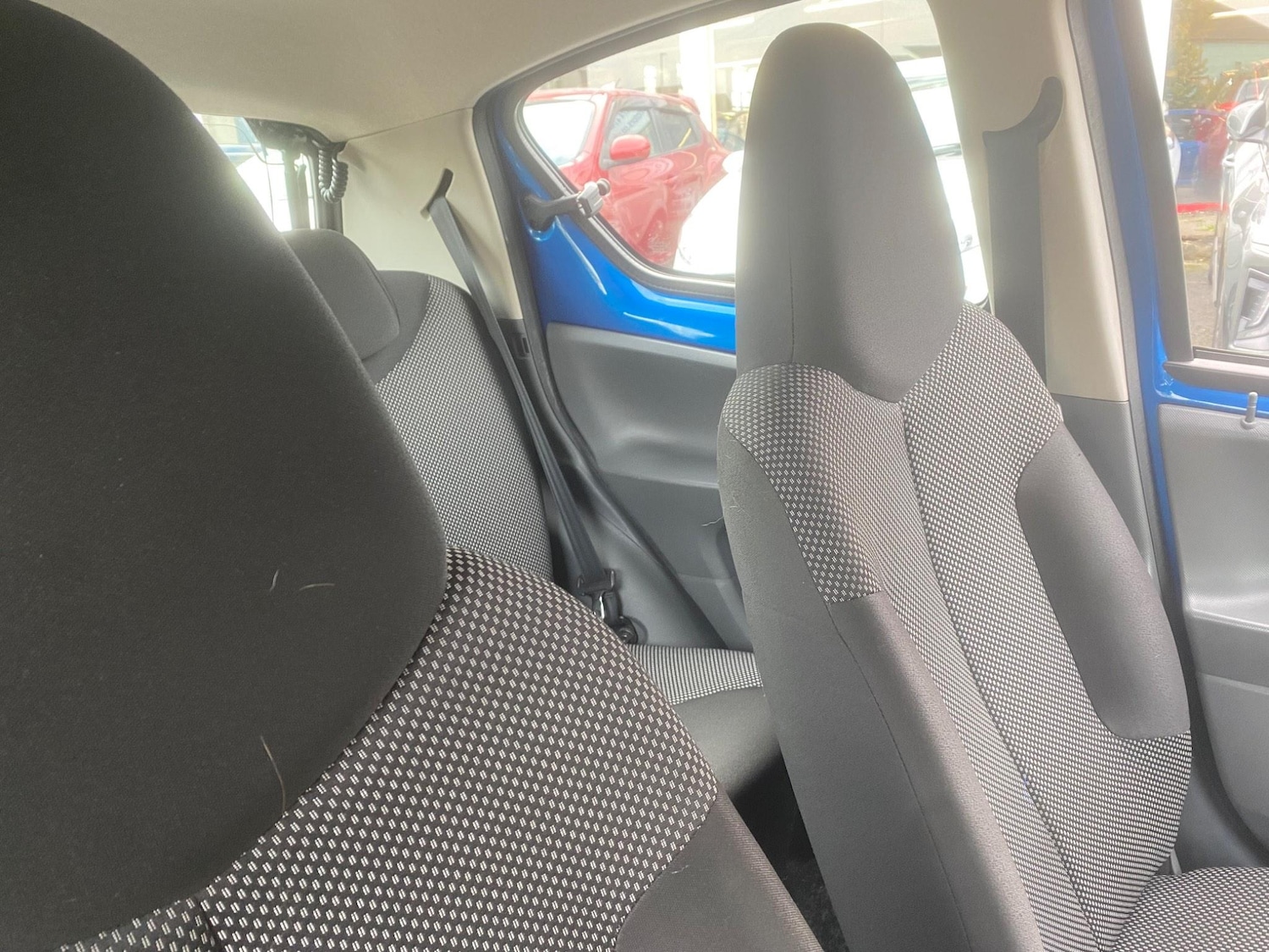 Used Toyota AYGO 2010 for sale - 76551062: Photo 42