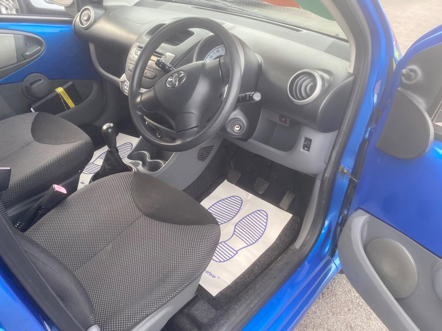 Used Toyota AYGO 2010 for sale - 76551062: Photo 50