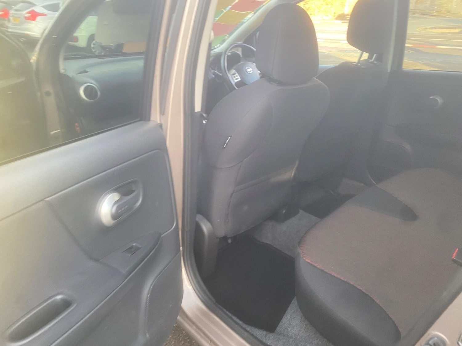 Used Nissan Note 2010 for sale - 76990820: Photo 25