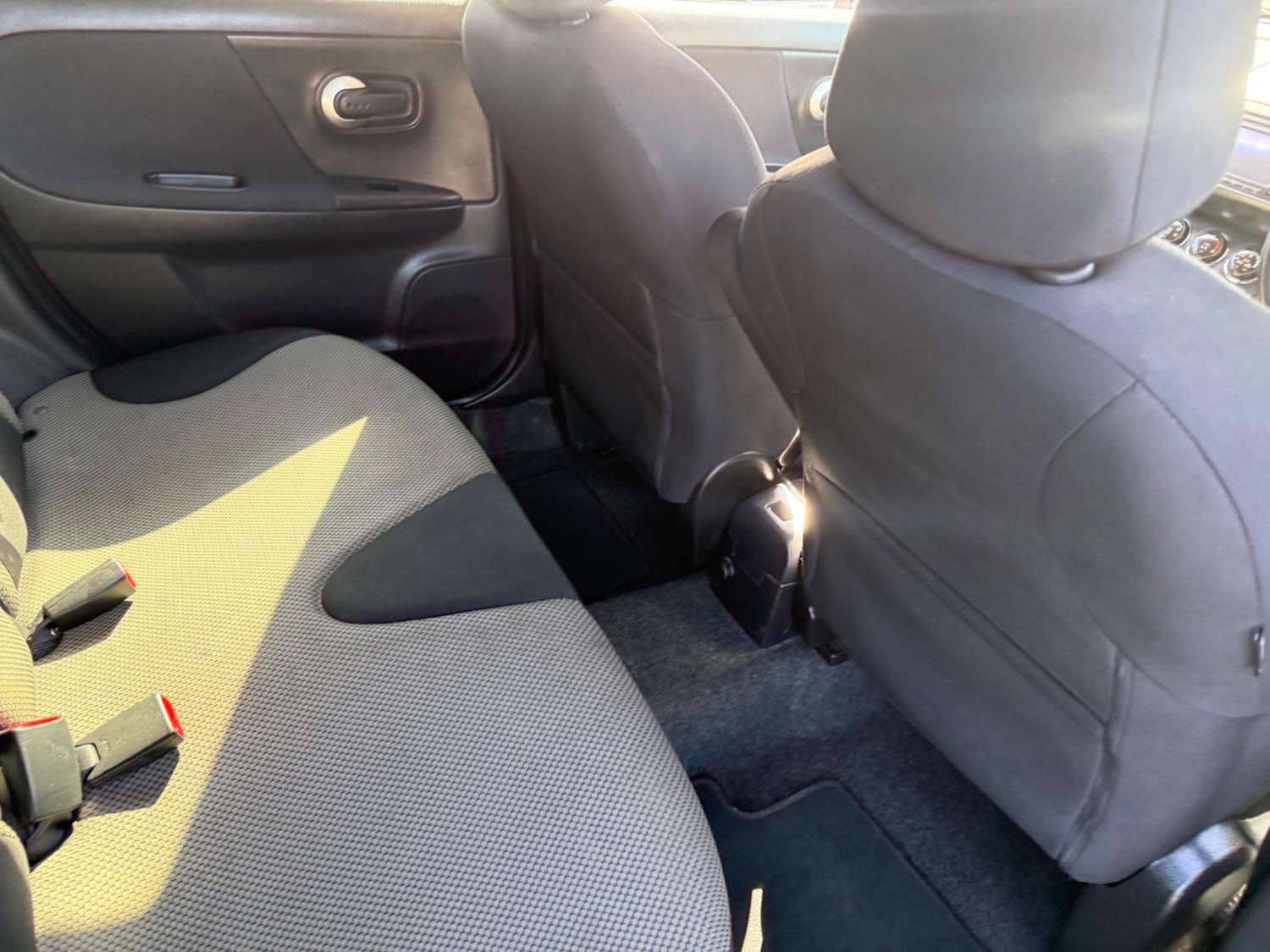 Used Nissan Note 2011 for sale - 76549127: Photo 17