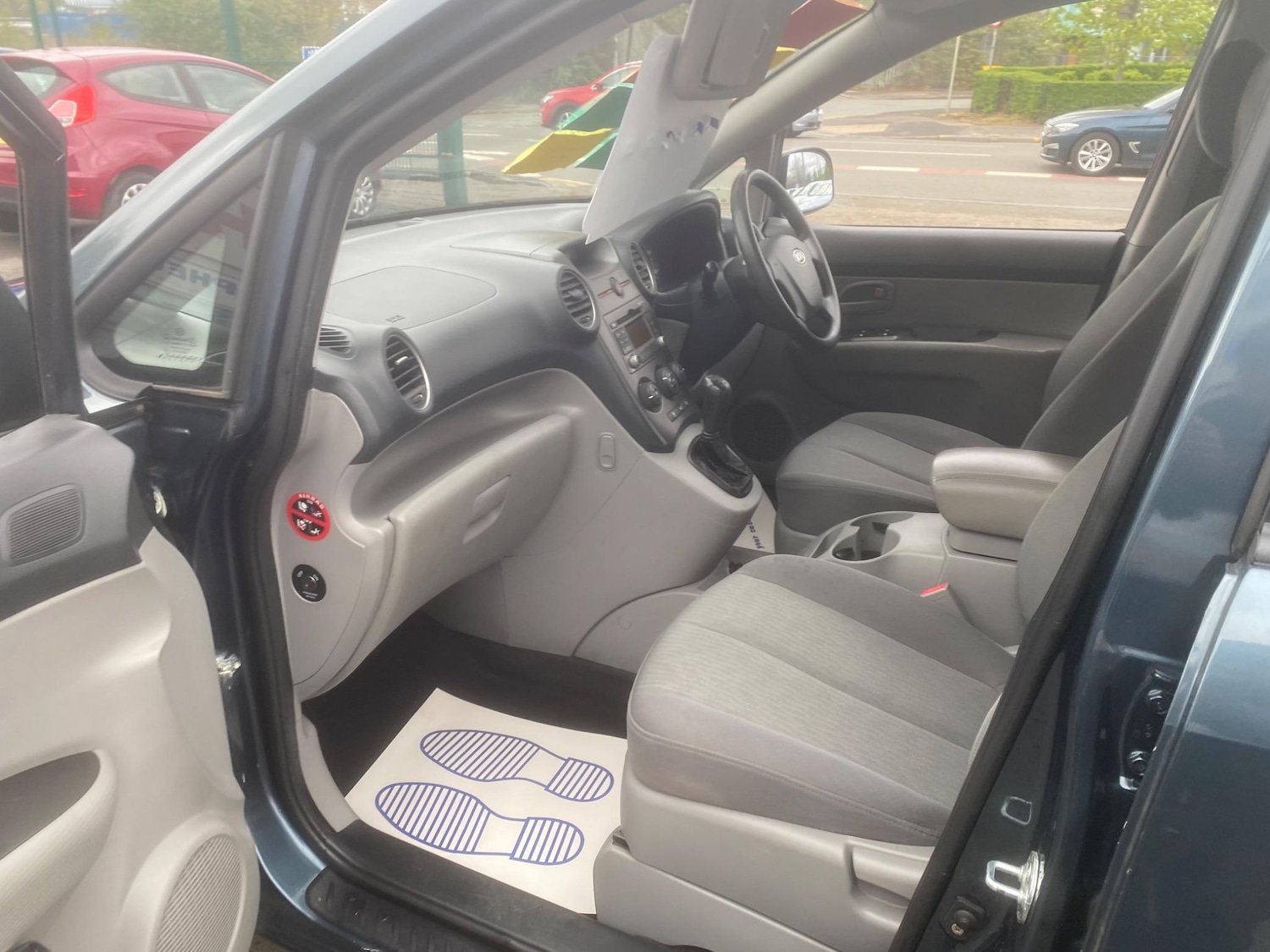 Used Kia Carens 2008 for sale - 76997398: Photo 24