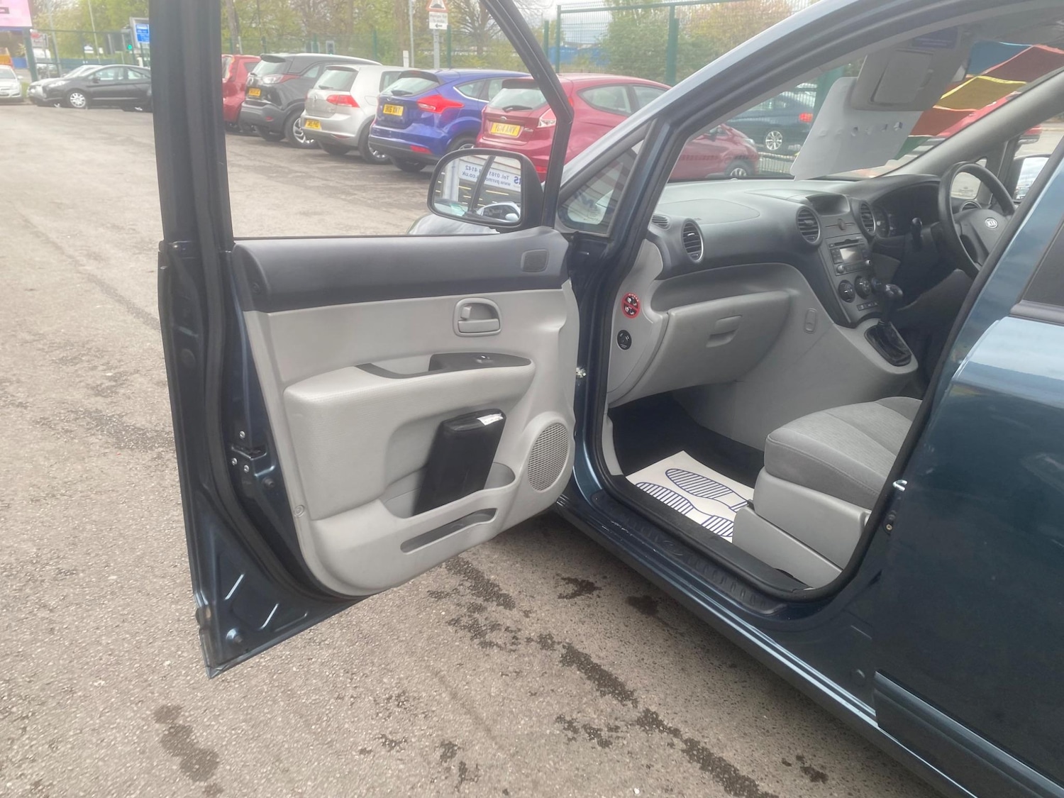 Used Kia Carens 2008 for sale - 76997398: Photo 28