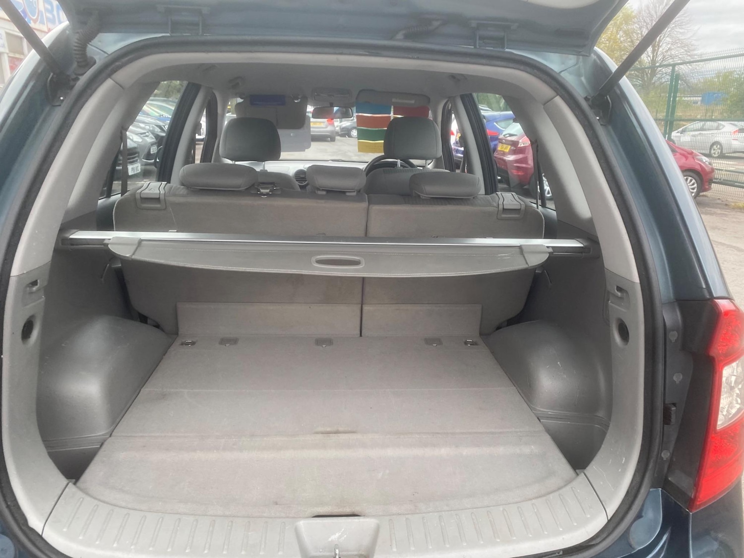 Used Kia Carens 2008 for sale - 76997398: Photo 39