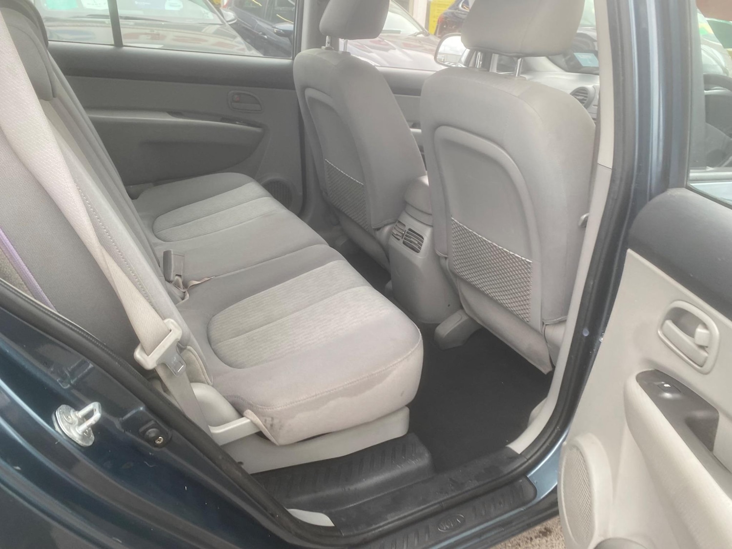 Used Kia Carens 2008 for sale - 76997398: Photo 51