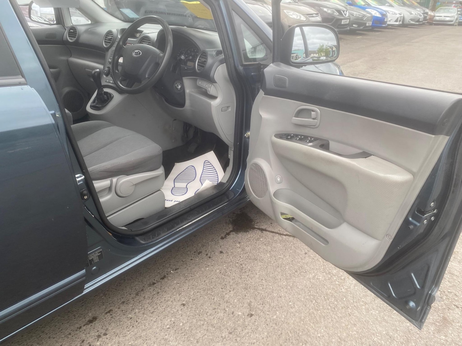 Used Kia Carens 2008 for sale - 76997398: Photo 70