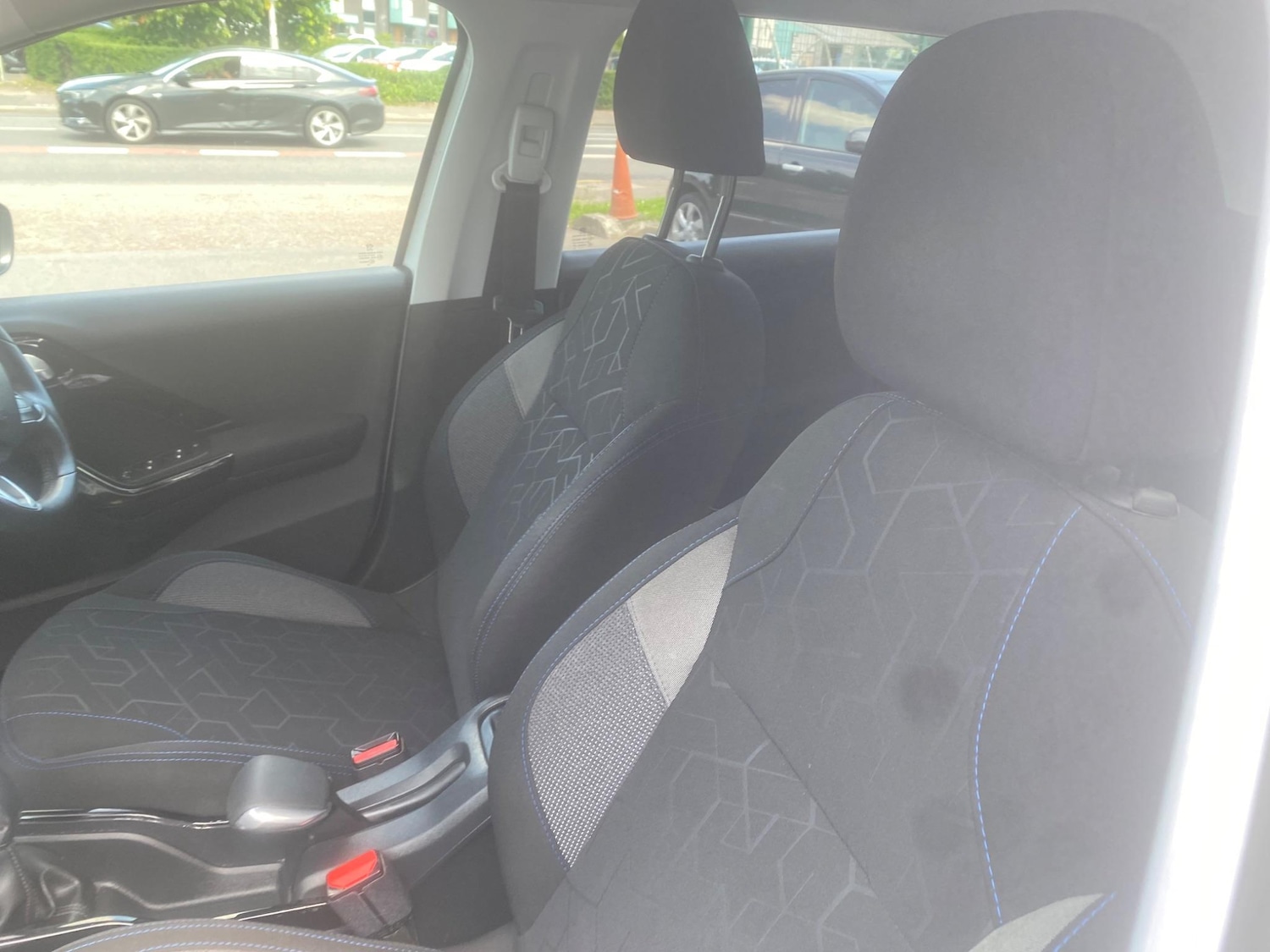 Used Peugeot 2008 2019 for sale - 76549816: Photo 21