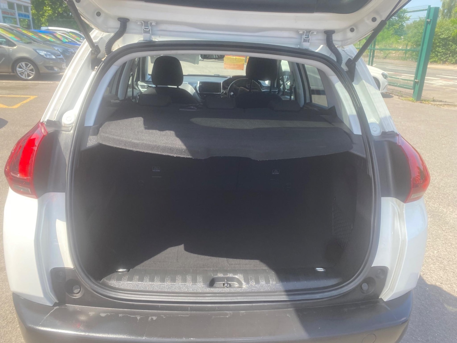 Used Peugeot 2008 2019 for sale - 76549816: Photo 59