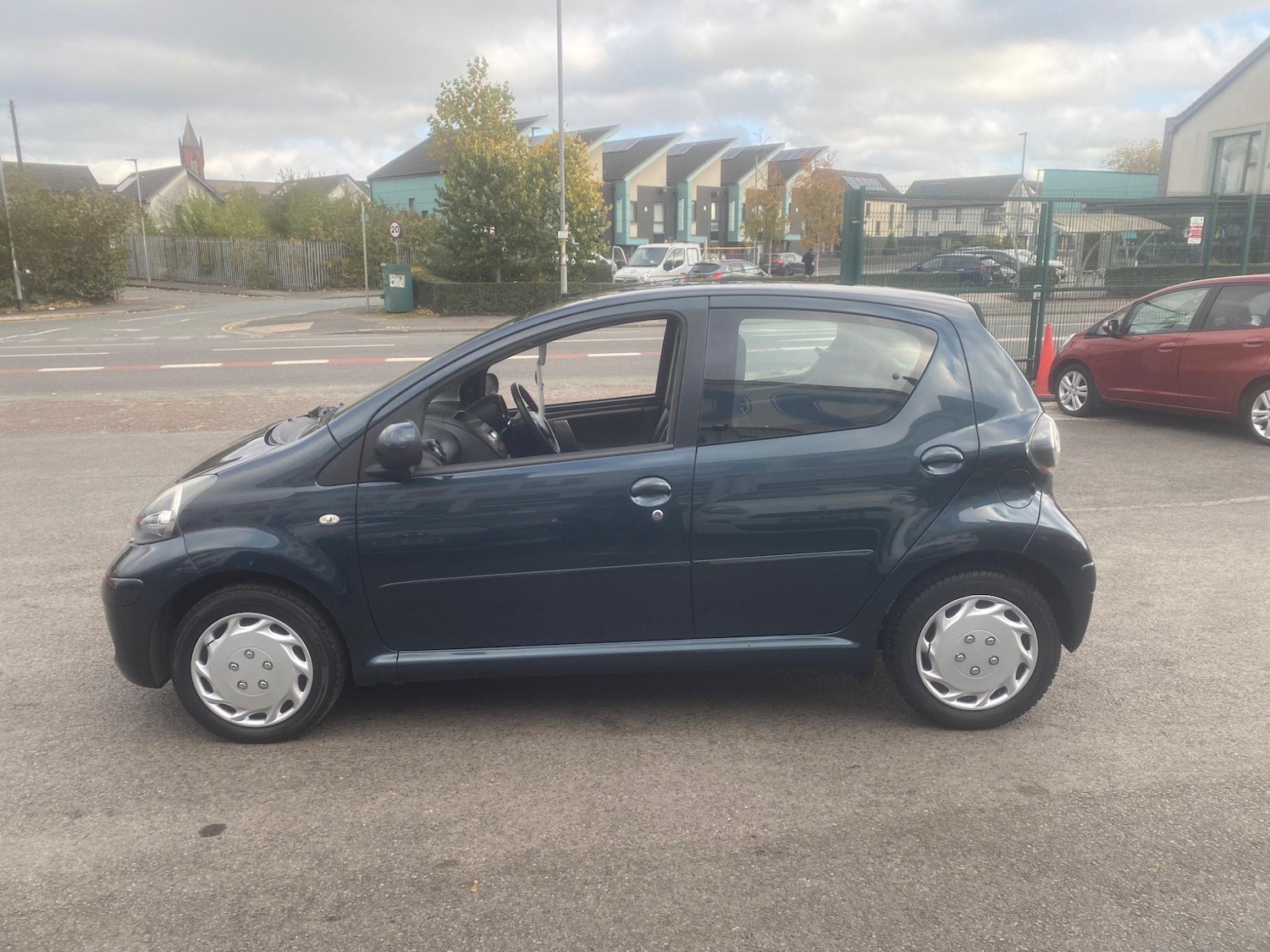Used Toyota AYGO 2012 for sale - 76550996: Photo 13