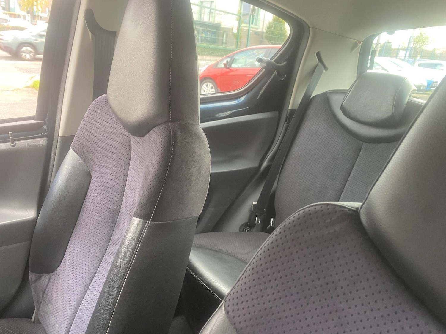 Used Toyota AYGO 2012 for sale - 76550996: Photo 16