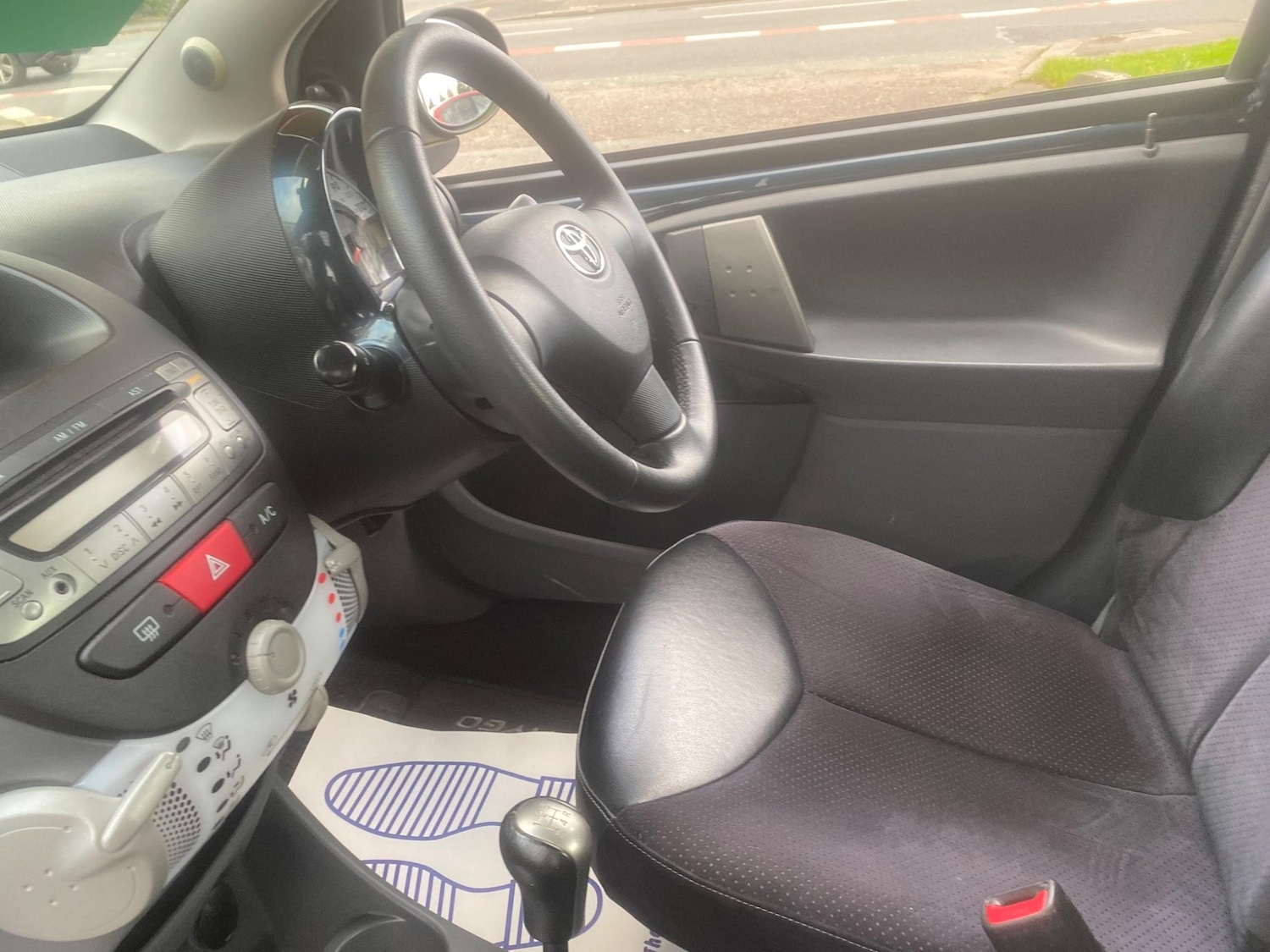 Used Toyota AYGO 2012 for sale - 76550996: Photo 18