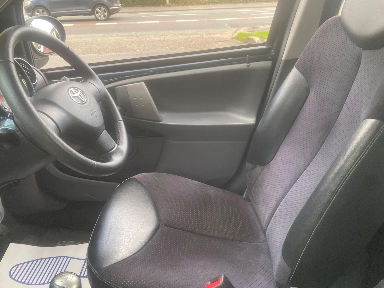 Used Toyota AYGO 2012 for sale - 76550996: Photo 19