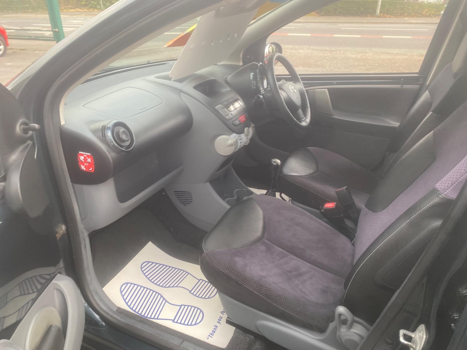 Used Toyota AYGO 2012 for sale - 76550996: Photo 23