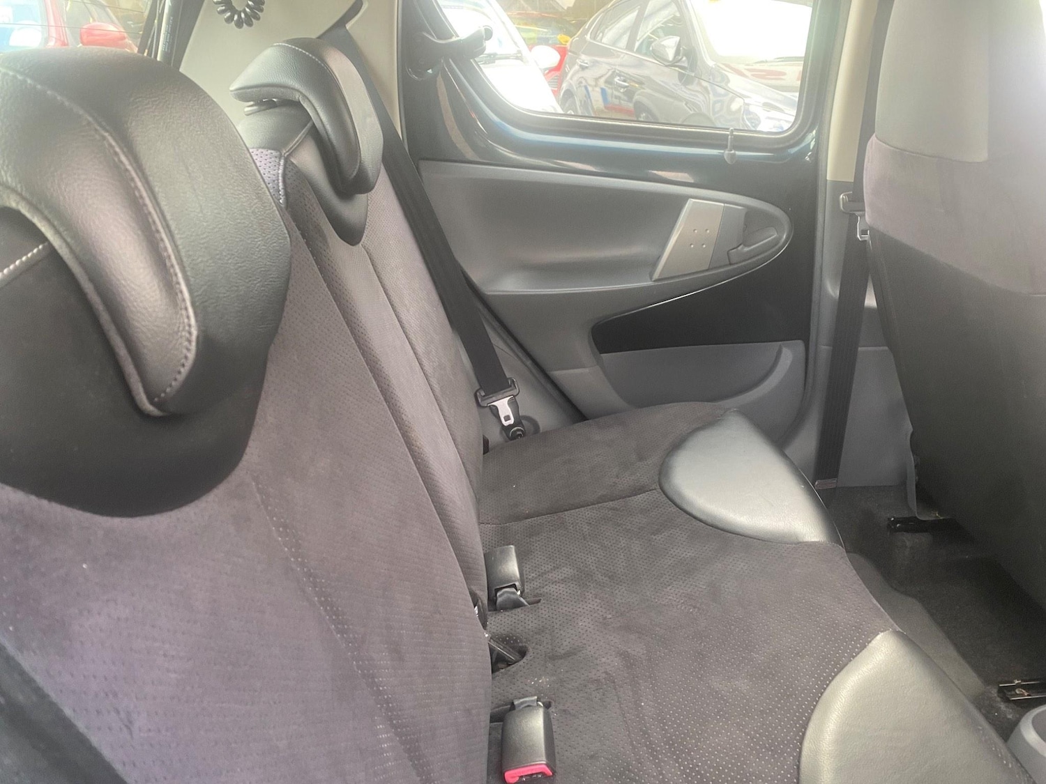 Used Toyota AYGO 2012 for sale - 76550996: Photo 44