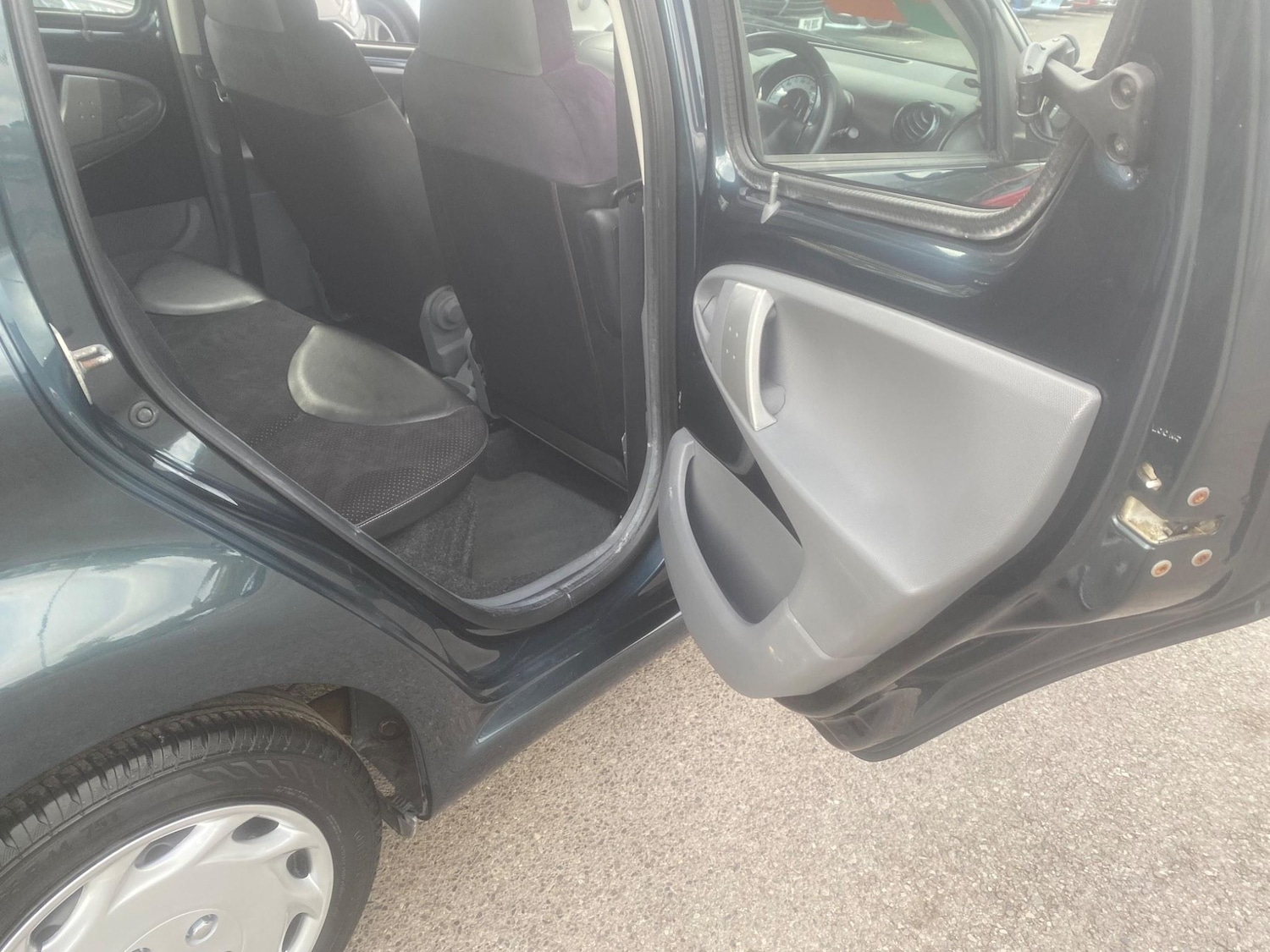 Used Toyota AYGO 2012 for sale - 76550996: Photo 52