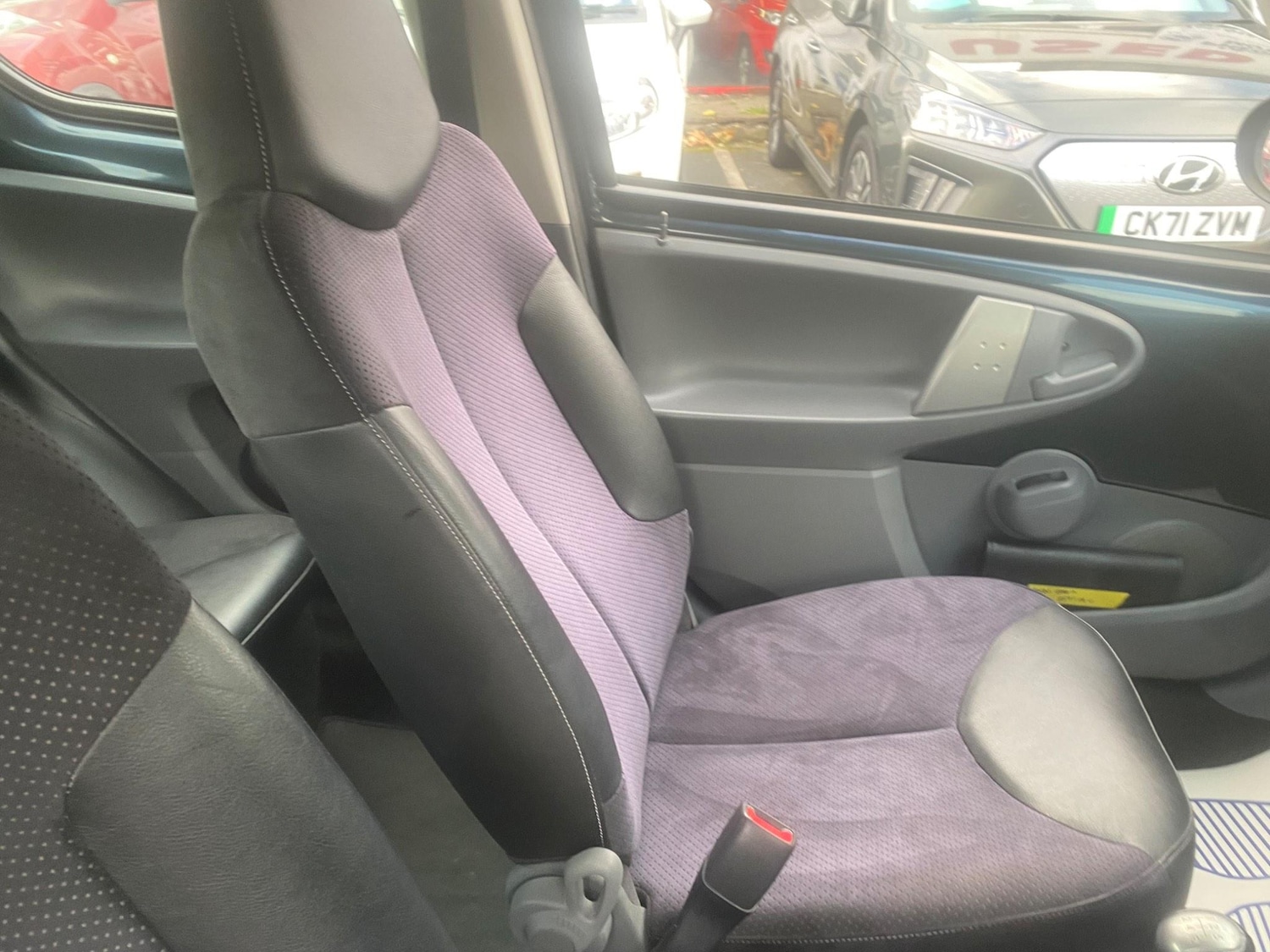 Used Toyota AYGO 2012 for sale - 76550996: Photo 56