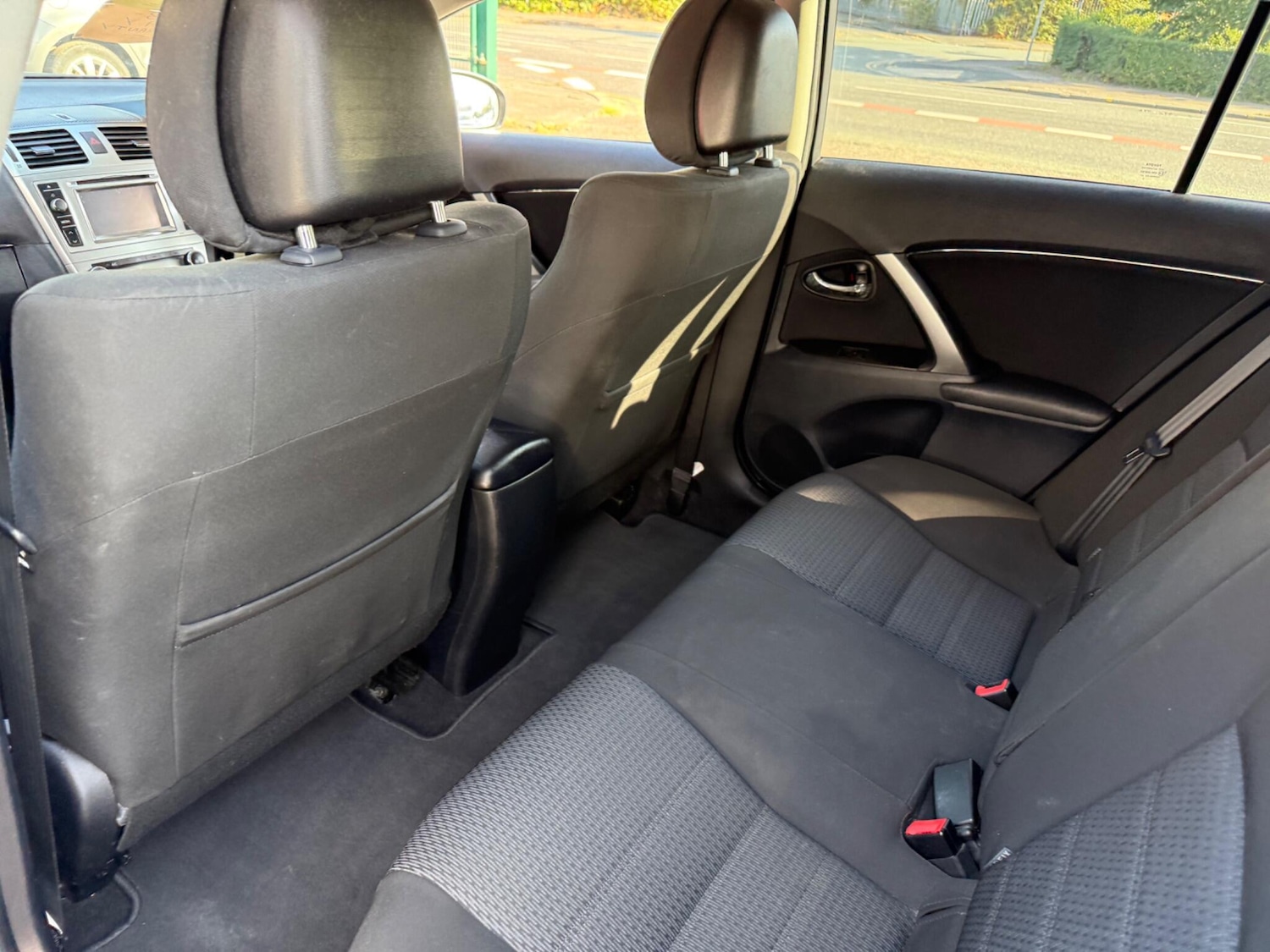 Used Toyota Avensis 2012 for sale - 76550941: Photo 23