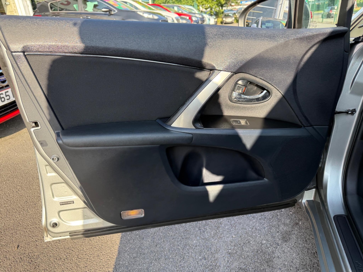 Used Toyota Avensis 2012 for sale - 76550941: Photo 25