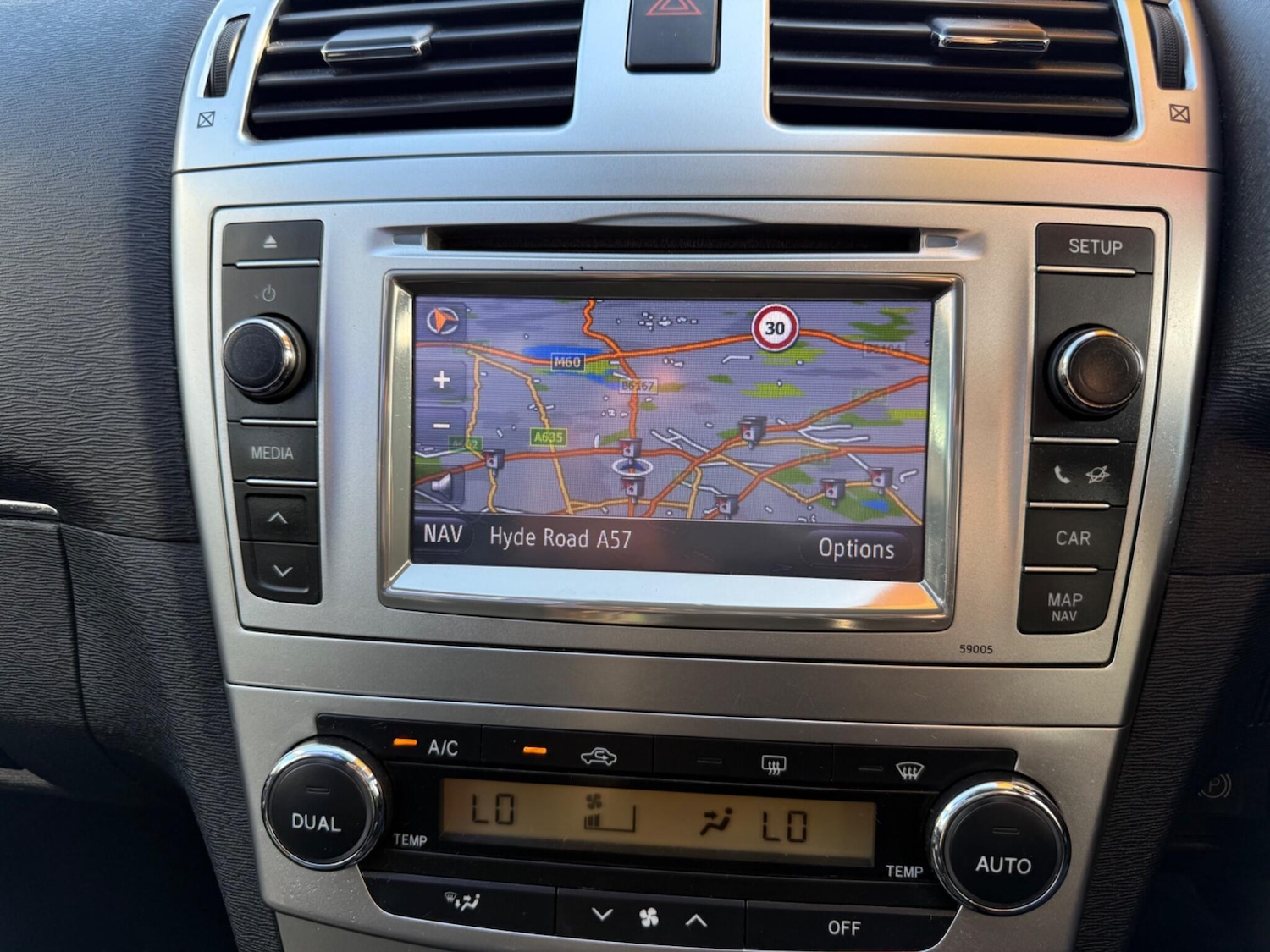 Used Toyota Avensis 2012 for sale - 76550941: Photo 43