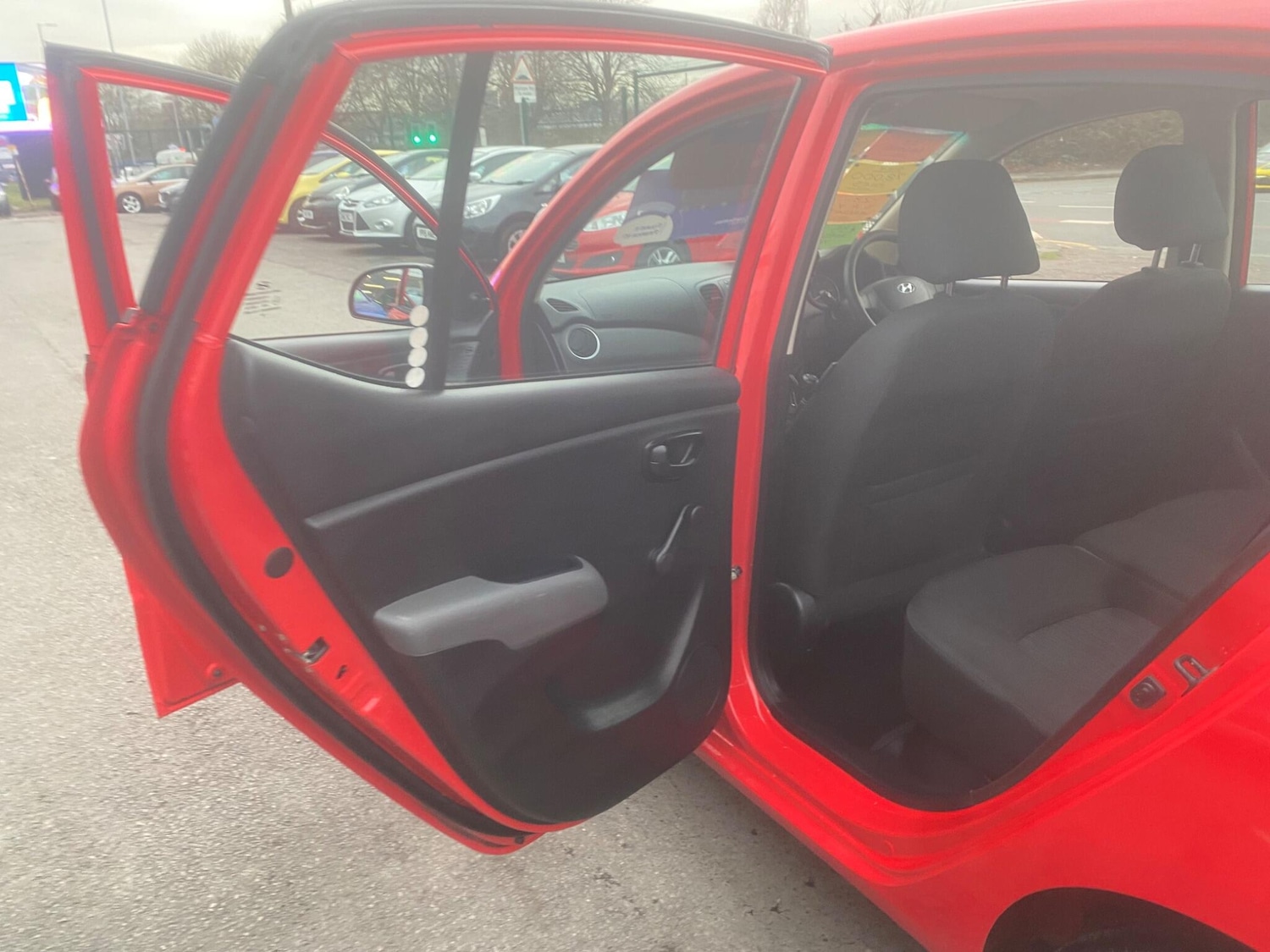 Used Hyundai i10 2013 for sale - 77305850: Photo 28