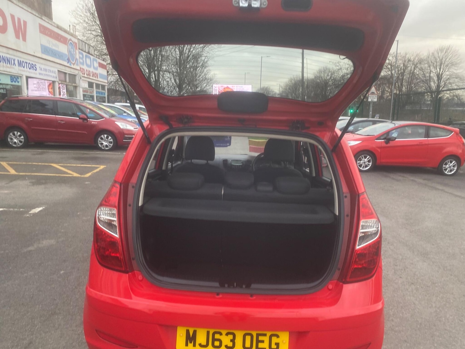 Used Hyundai i10 2013 for sale - 77305850: Photo 30