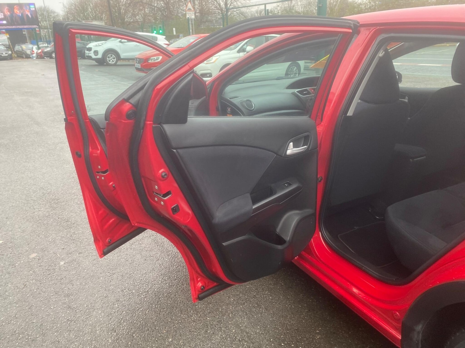 Used Honda Civic 2014 for sale - 76993230: Photo 29