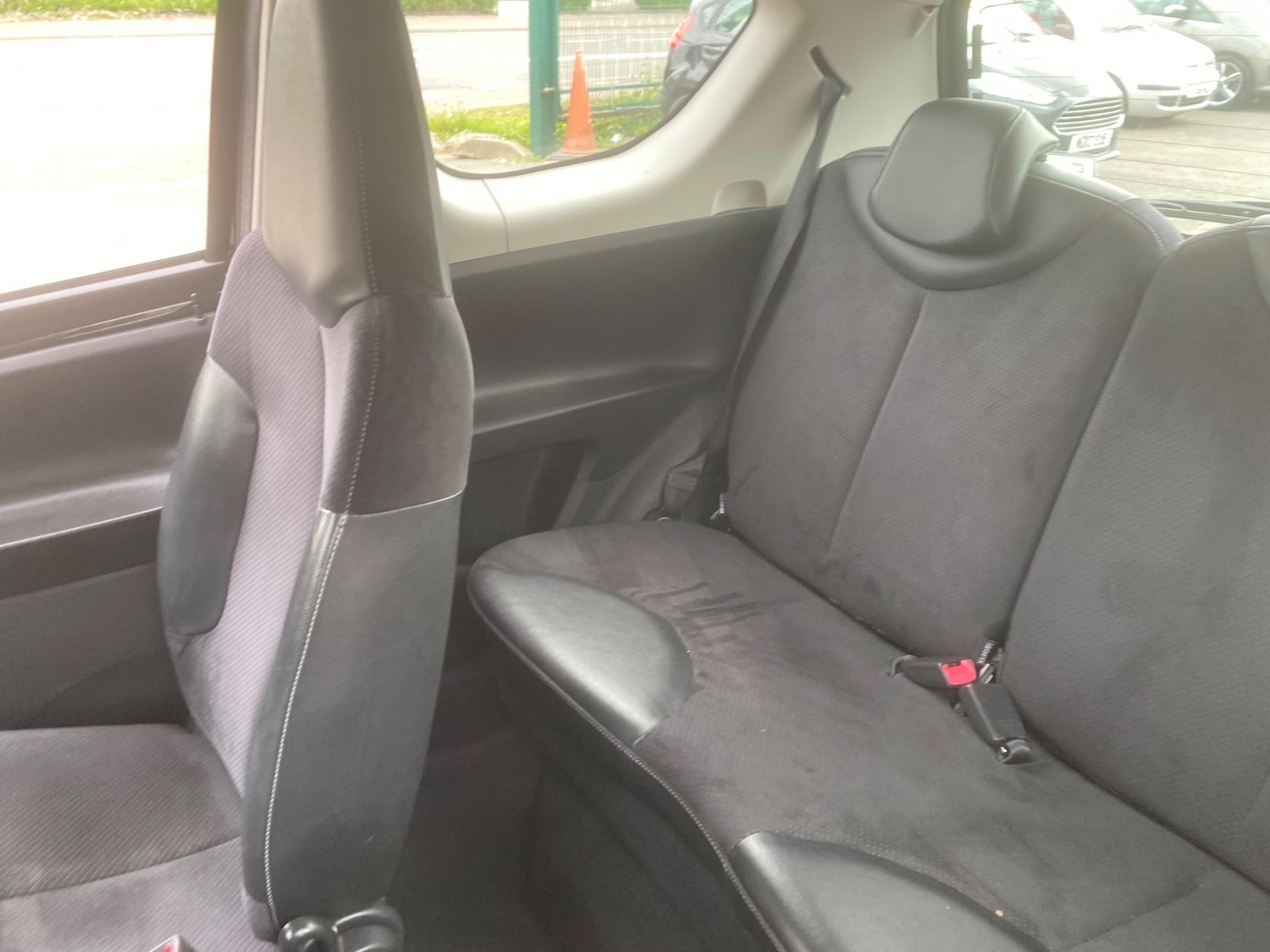 Used Toyota AYGO 2012 for sale - 76549454: Photo 16