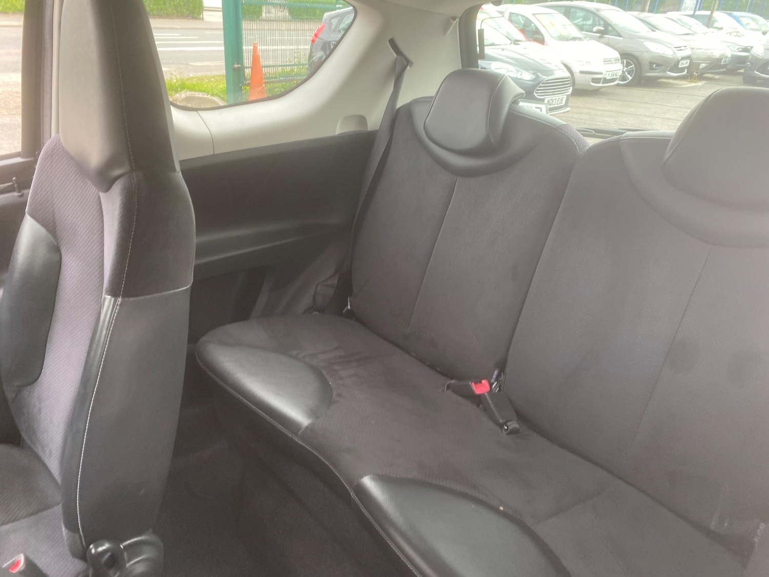 Used Toyota AYGO 2012 for sale - 76549454: Photo 21