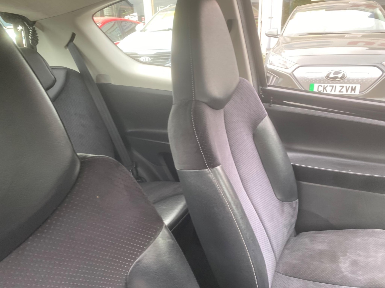 Used Toyota AYGO 2012 for sale - 76549454: Photo 37