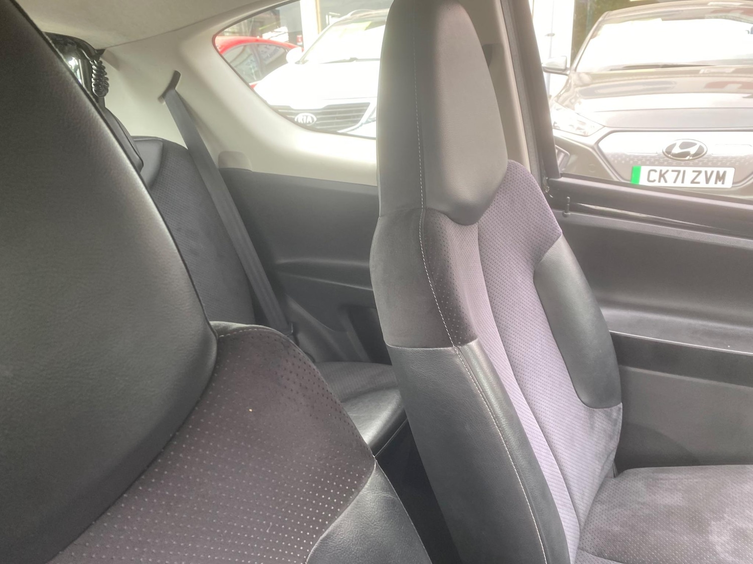 Used Toyota AYGO 2012 for sale - 76549454: Photo 38