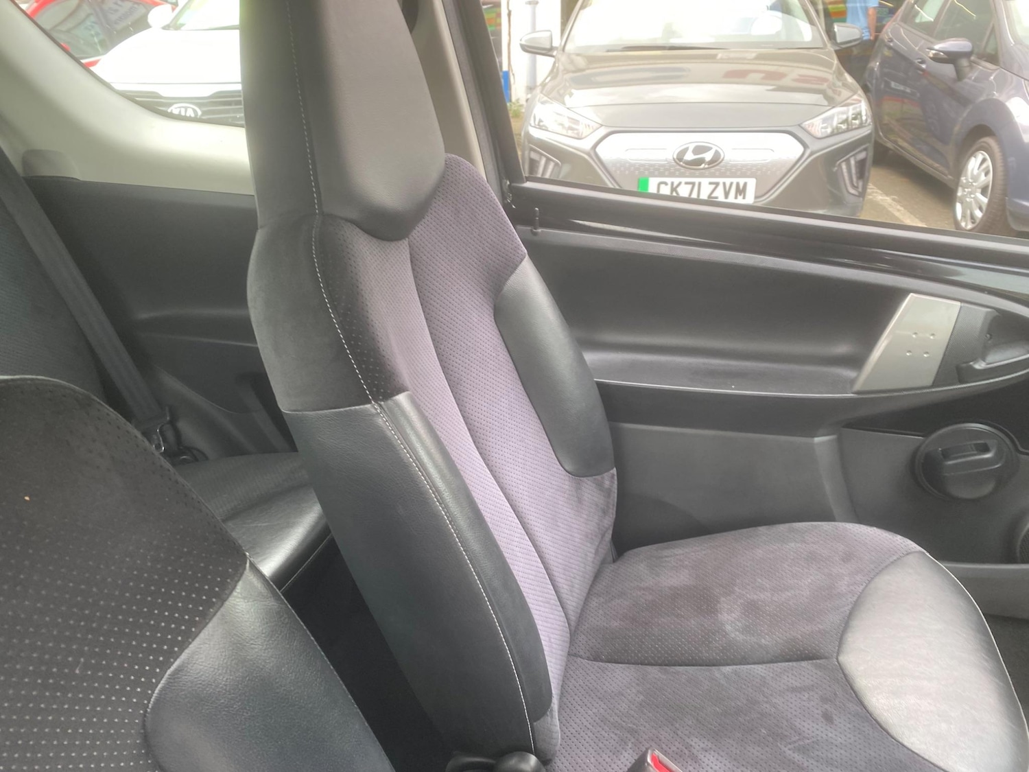 Used Toyota AYGO 2012 for sale - 76549454: Photo 42