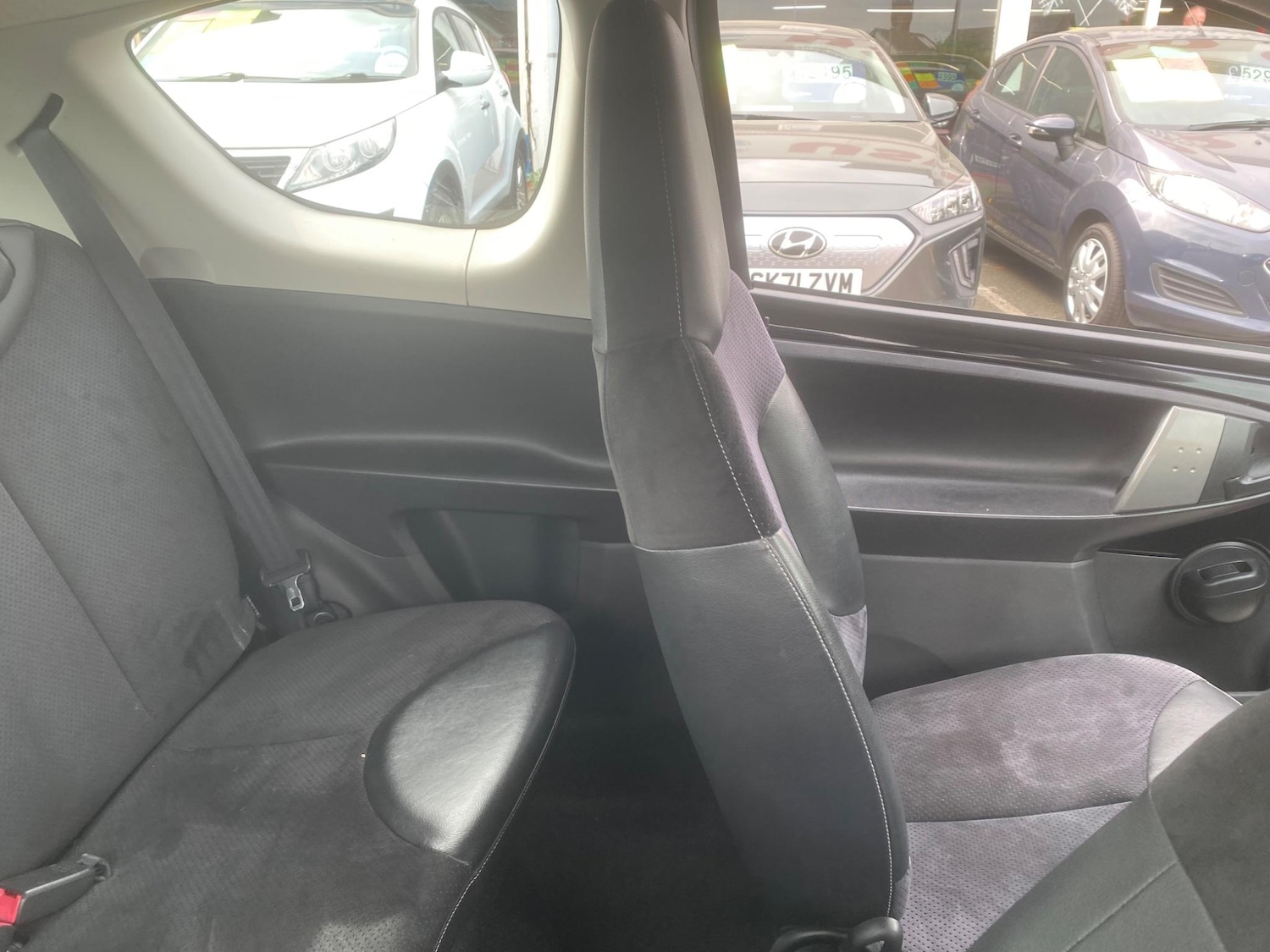 Used Toyota AYGO 2012 for sale - 76549454: Photo 54