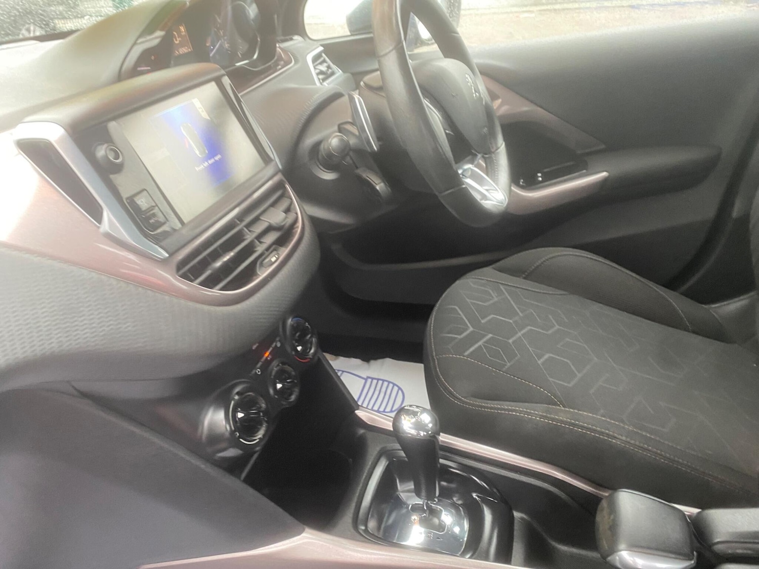 Used Peugeot 2008 2013 for sale - 76988311: Photo 17