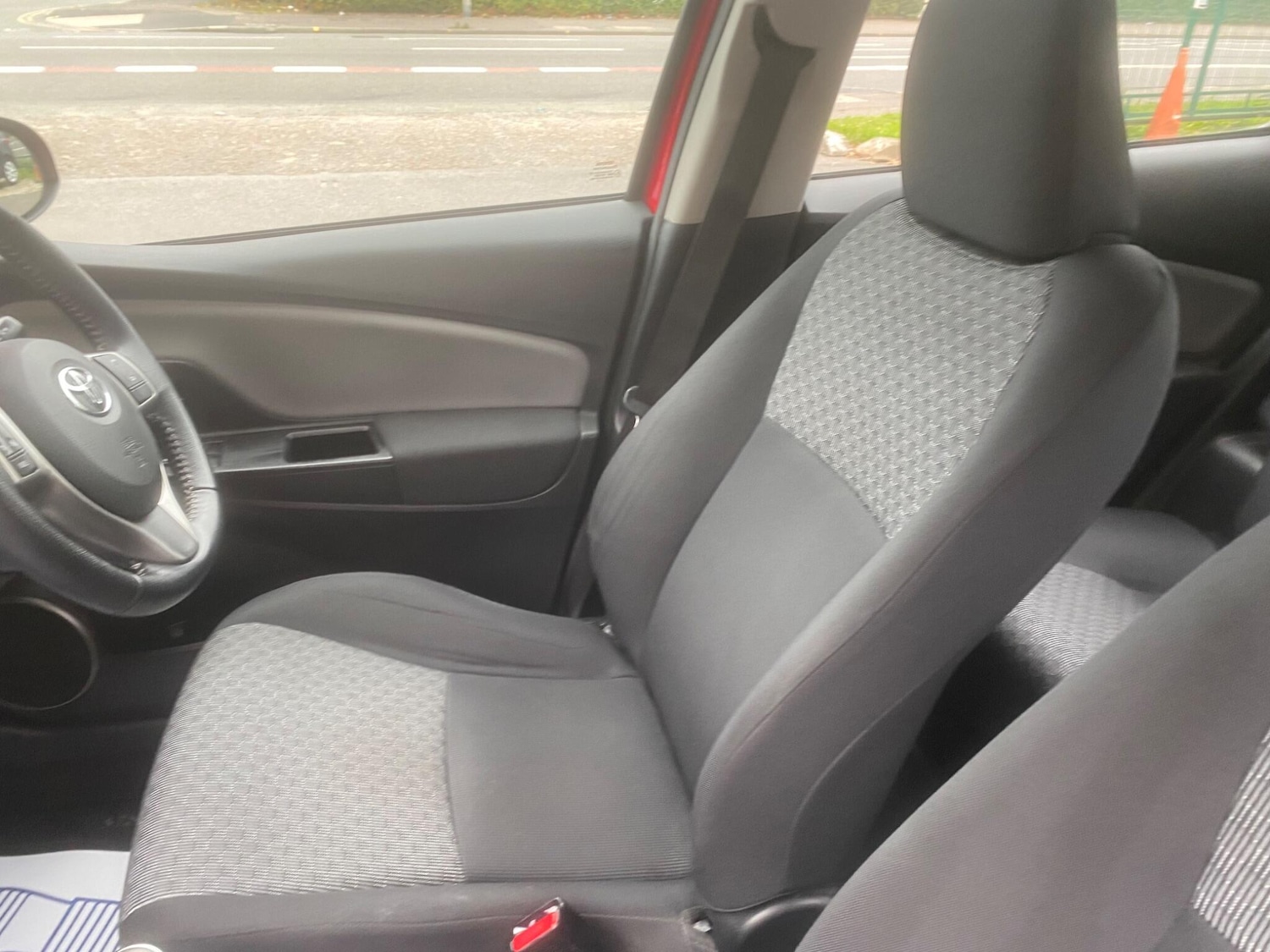 Used Toyota Yaris 2015 for sale - 76550633: Photo 16