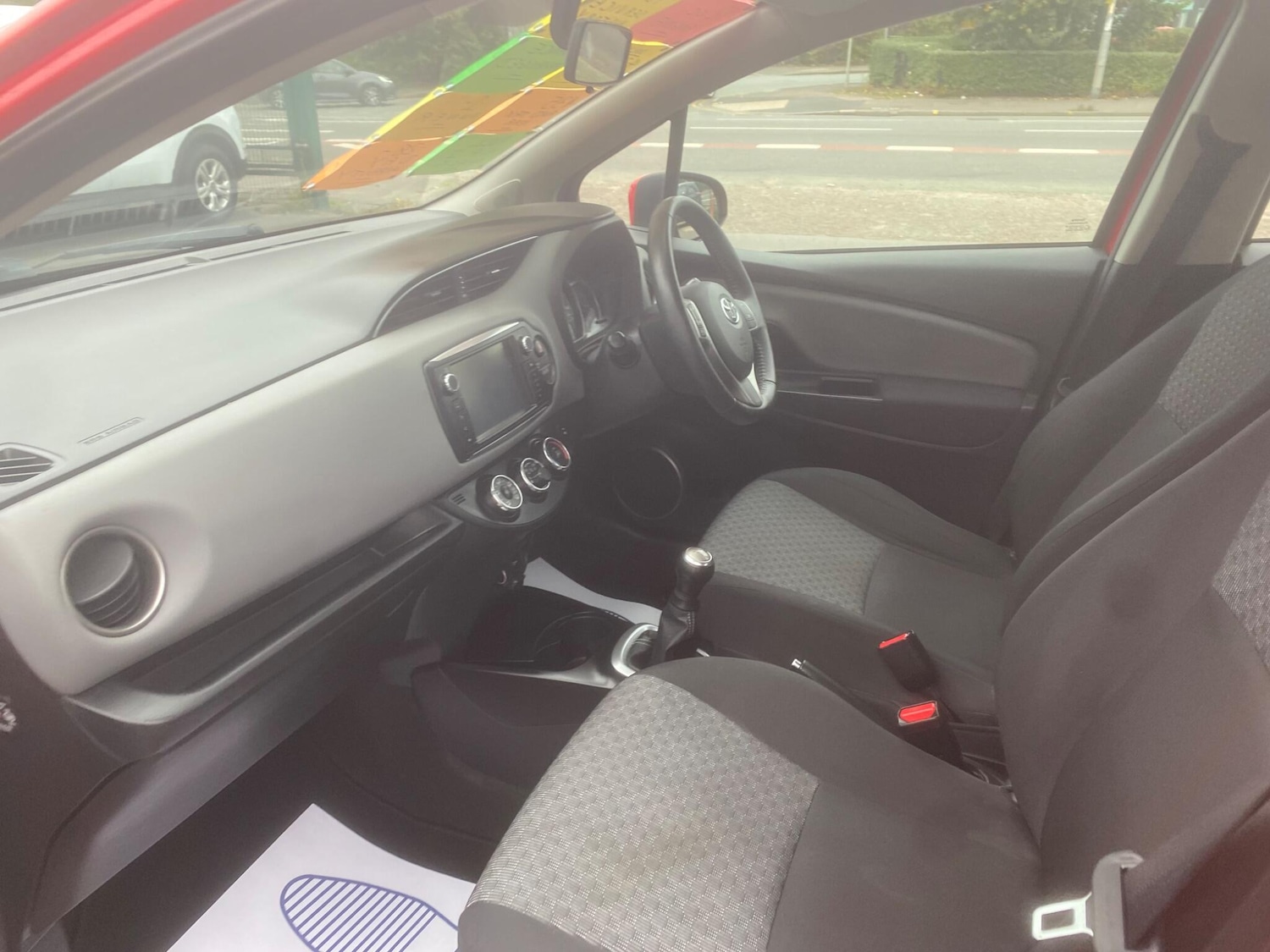 Used Toyota Yaris 2015 for sale - 76550633: Photo 23