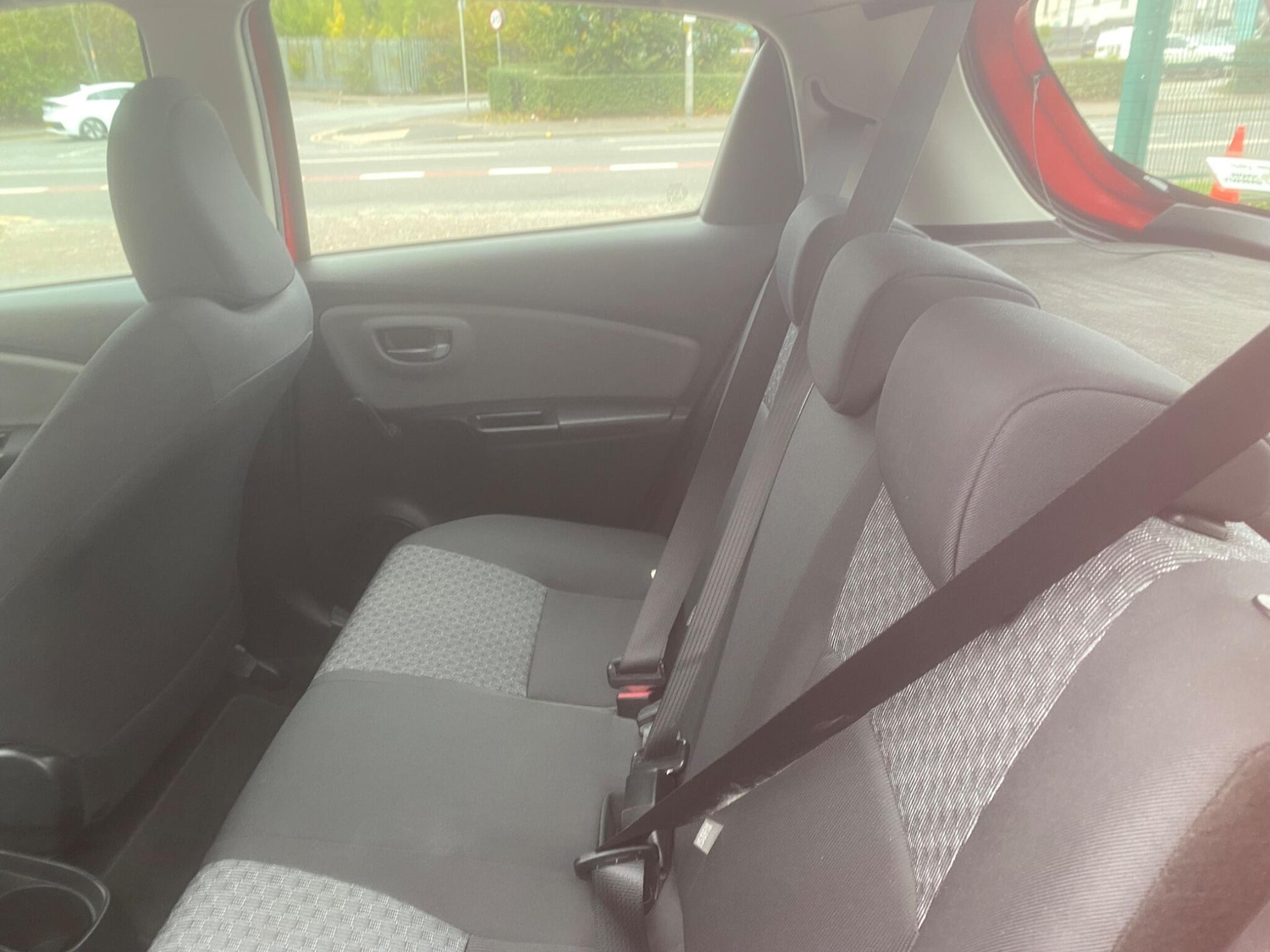 Used Toyota Yaris 2015 for sale - 76550633: Photo 26